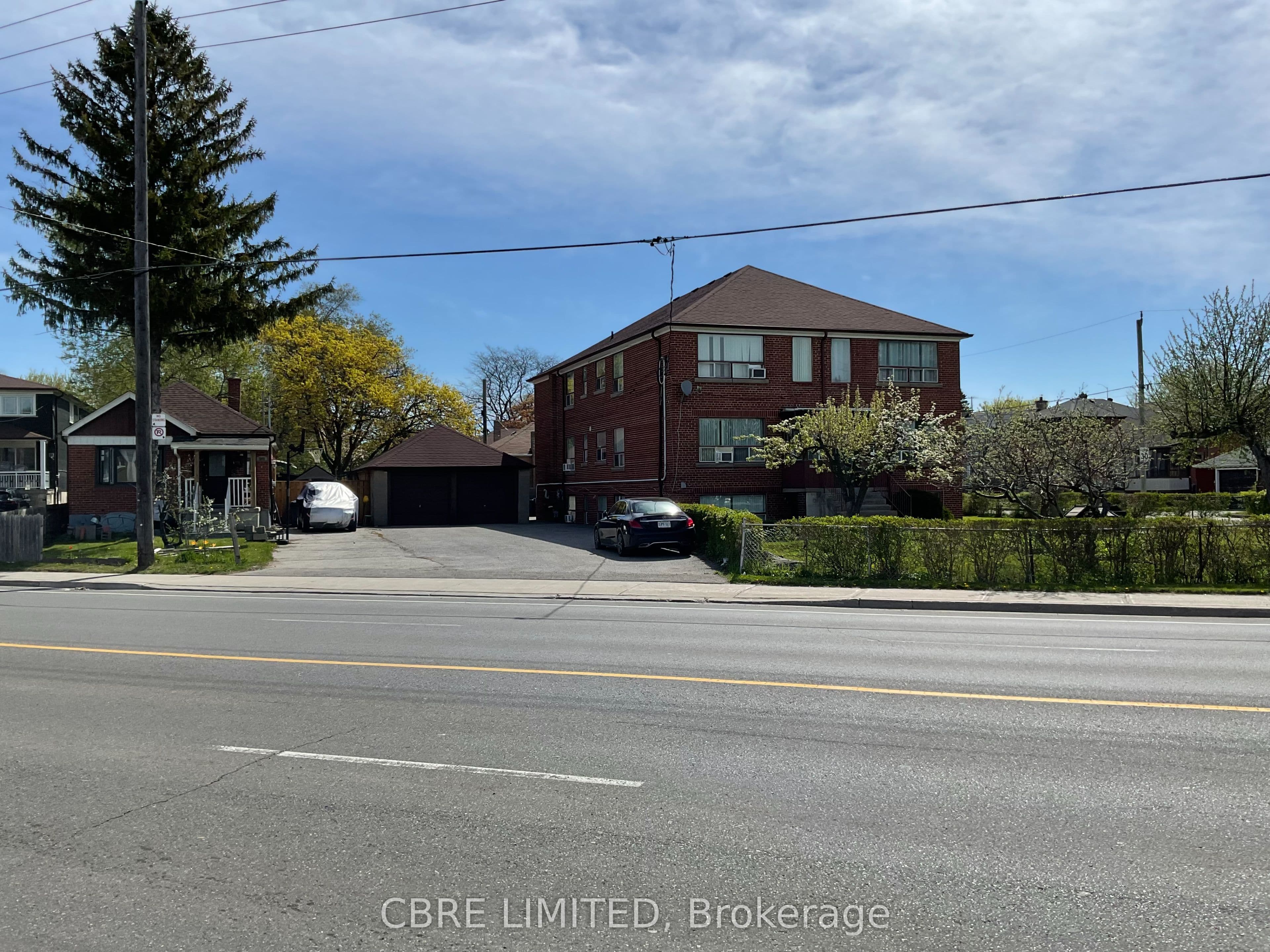 587 Danforth Road, Toronto E04