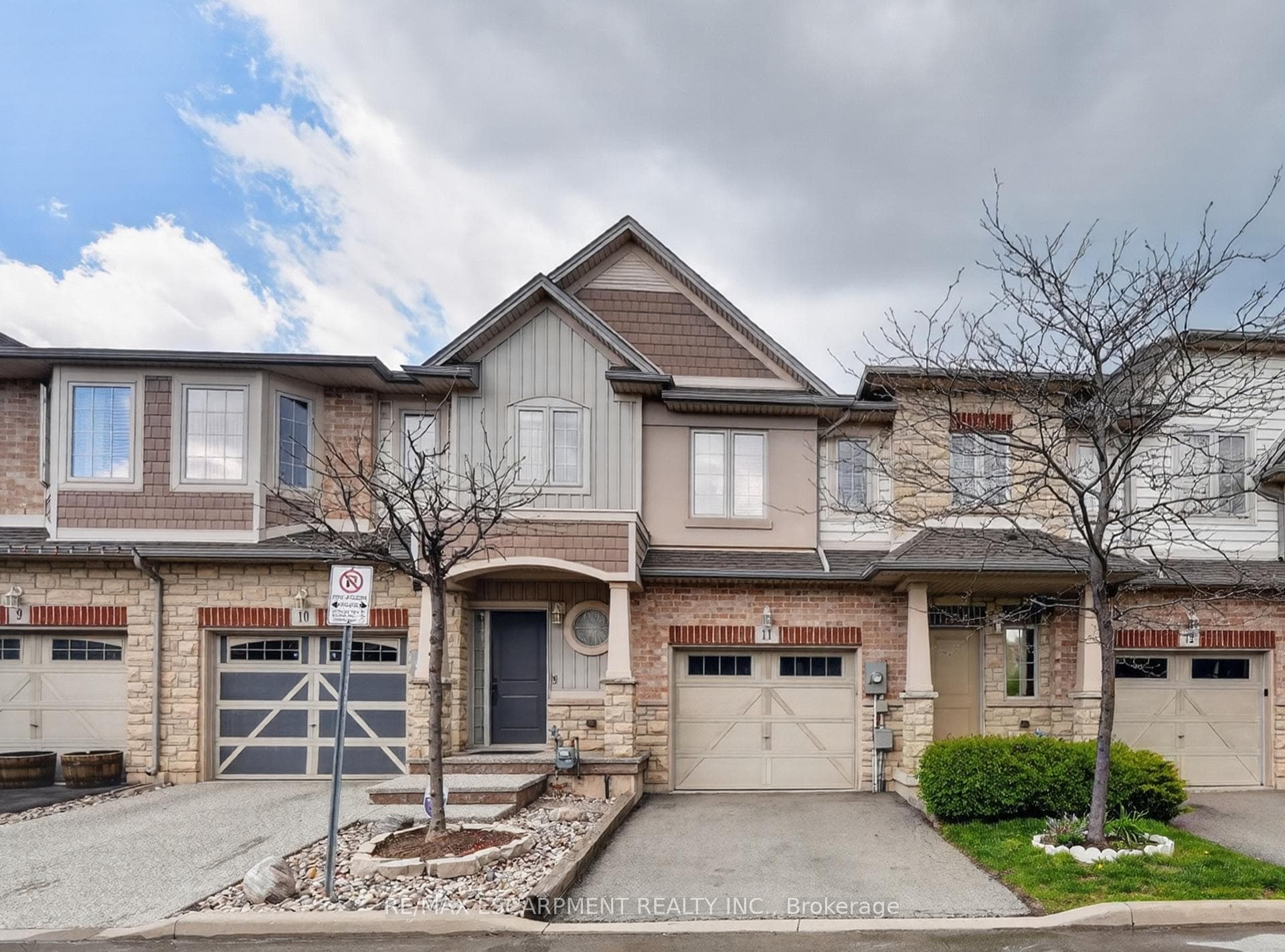 8 Lakelawn Road Unit 11, Grimsby