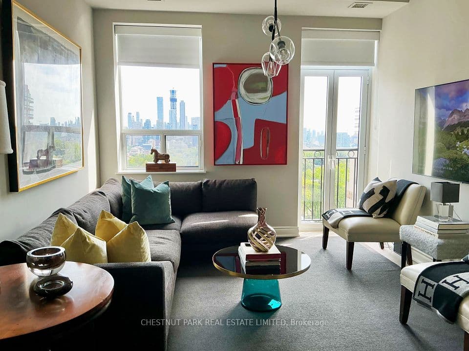 48 St Clair Avenue W Unit 1104, Toronto C02