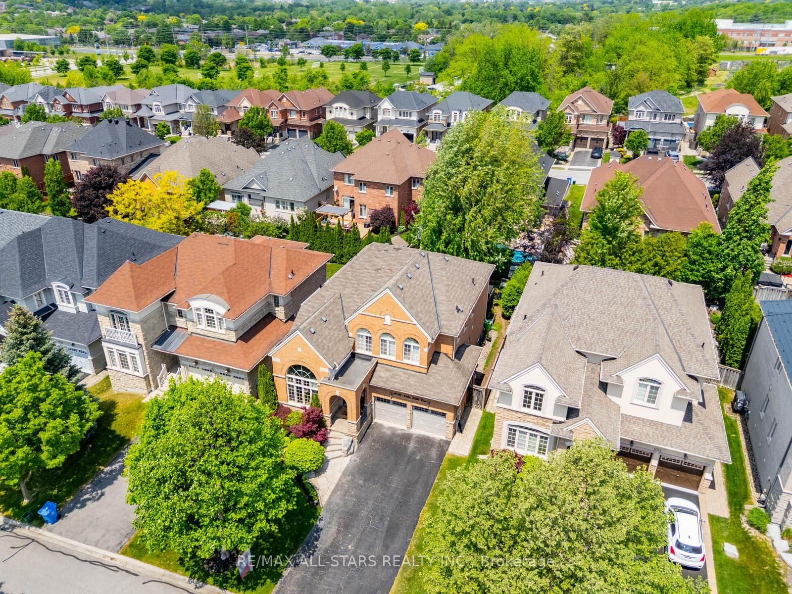 1016 Nellie Little Crescent, Newmarket