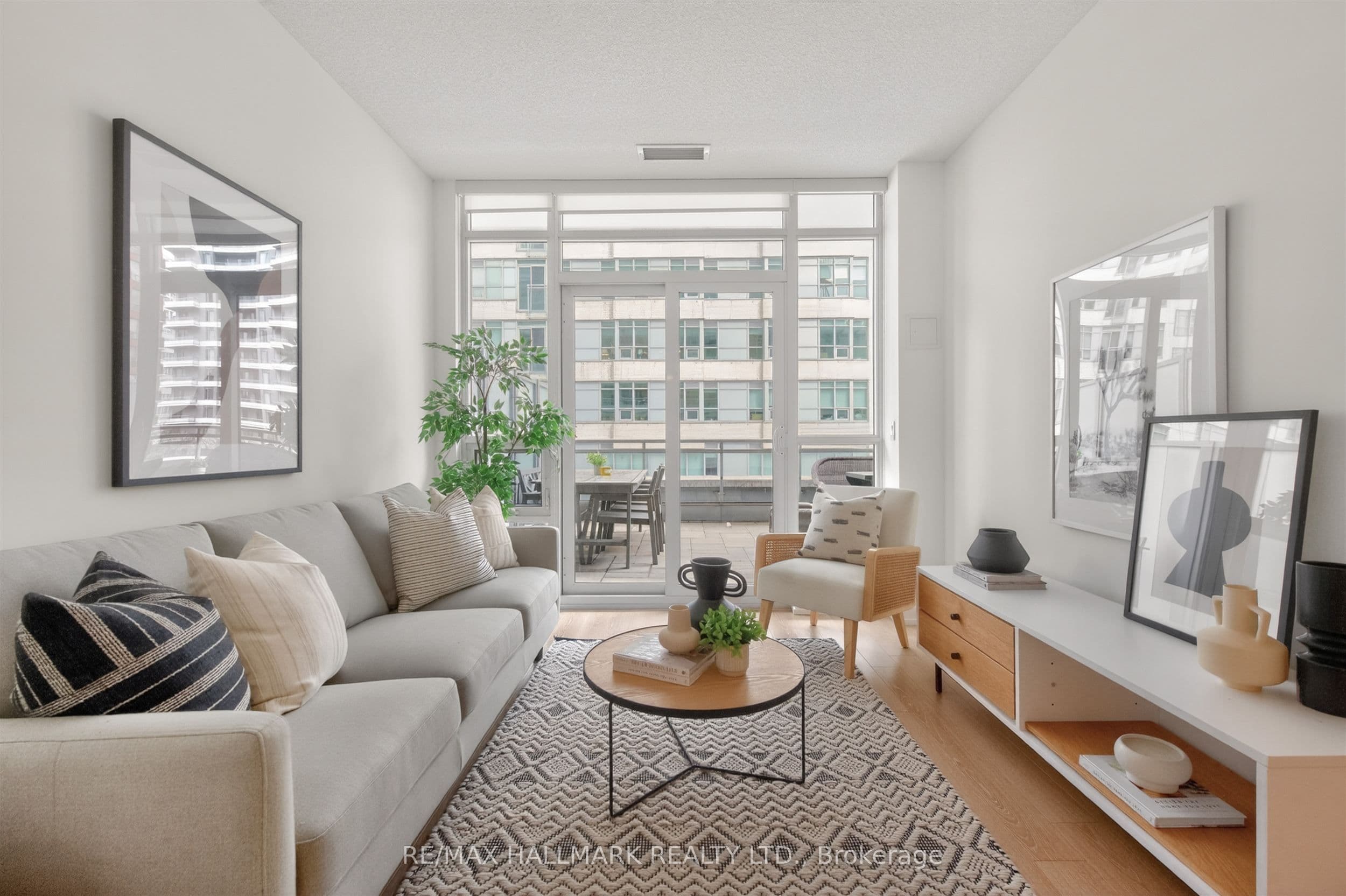 89 Dunfield Avenue Unit 408, Toronto C10