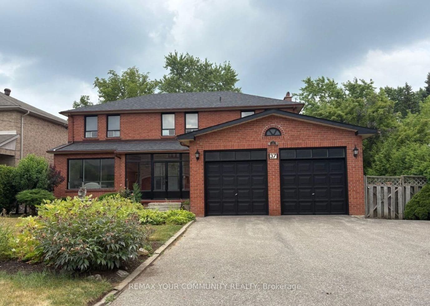 37 Mackay Drive, Richmond Hill