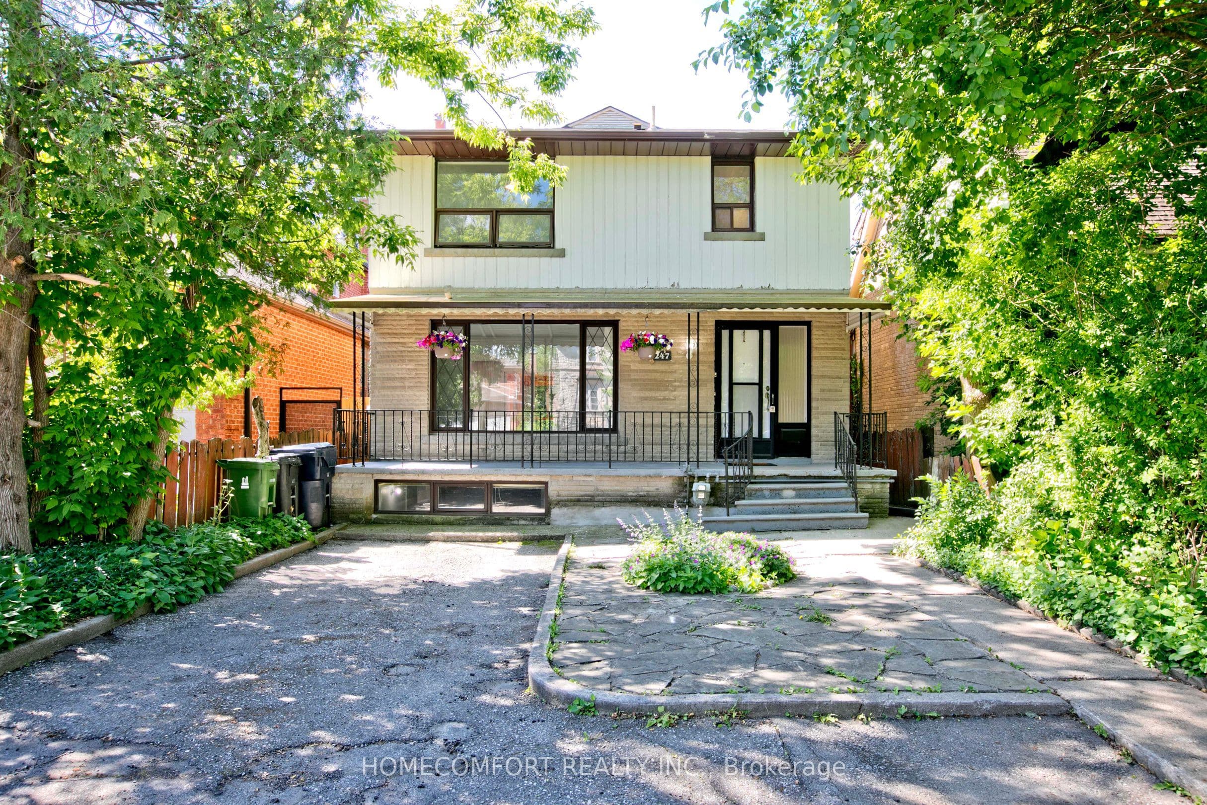 247 Parkview Avenue, Toronto C14