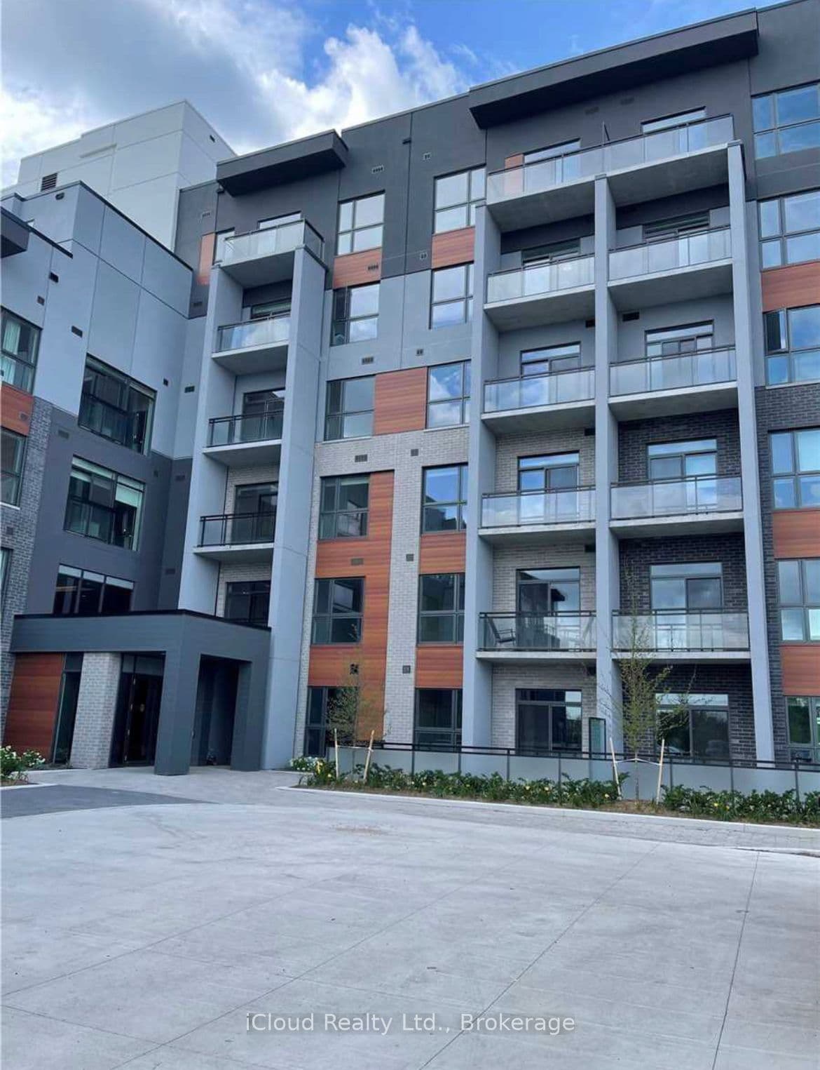 95 Dundas Street Unit 325, Oakville