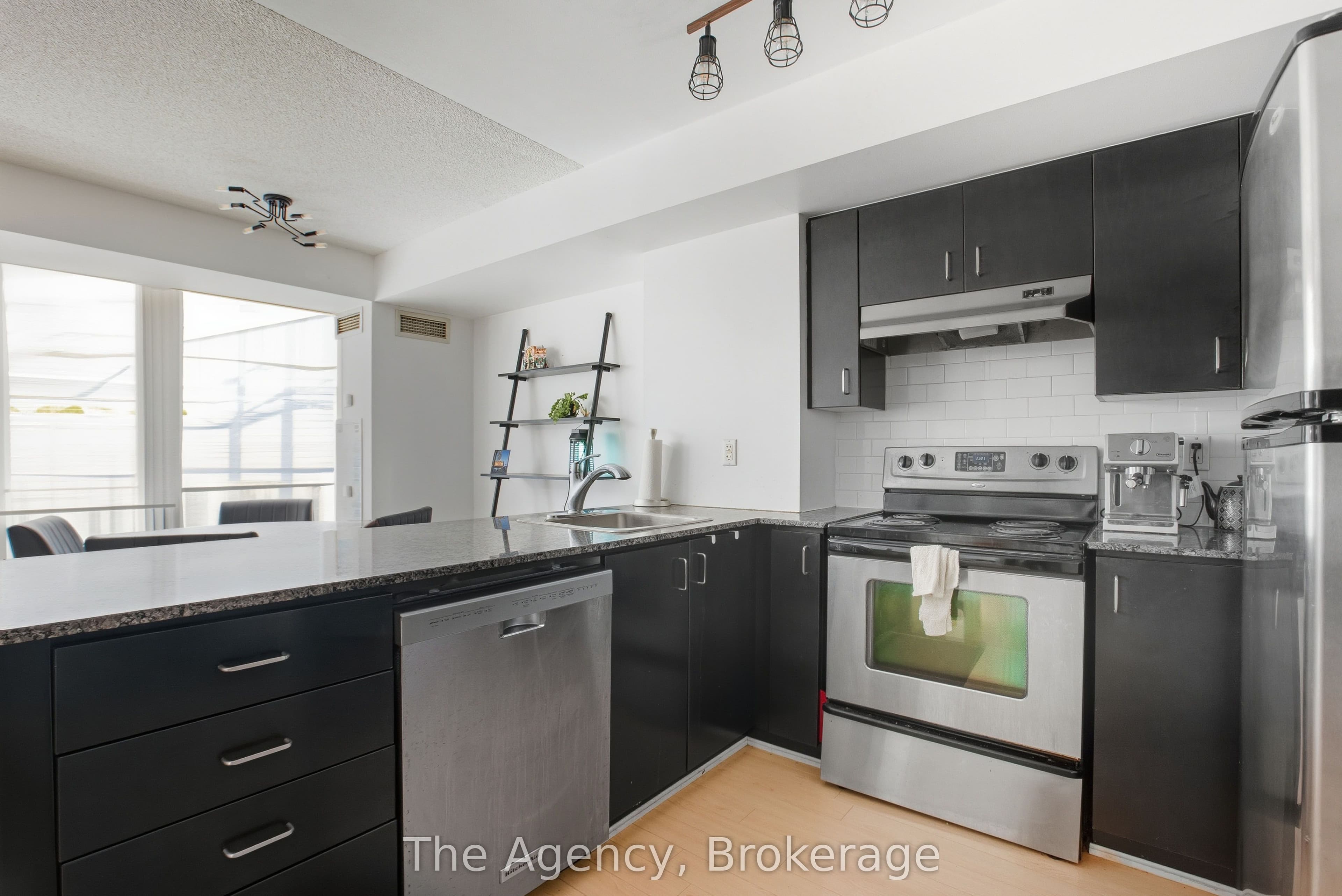 76 Shuter Street Unit 210, Toronto C08