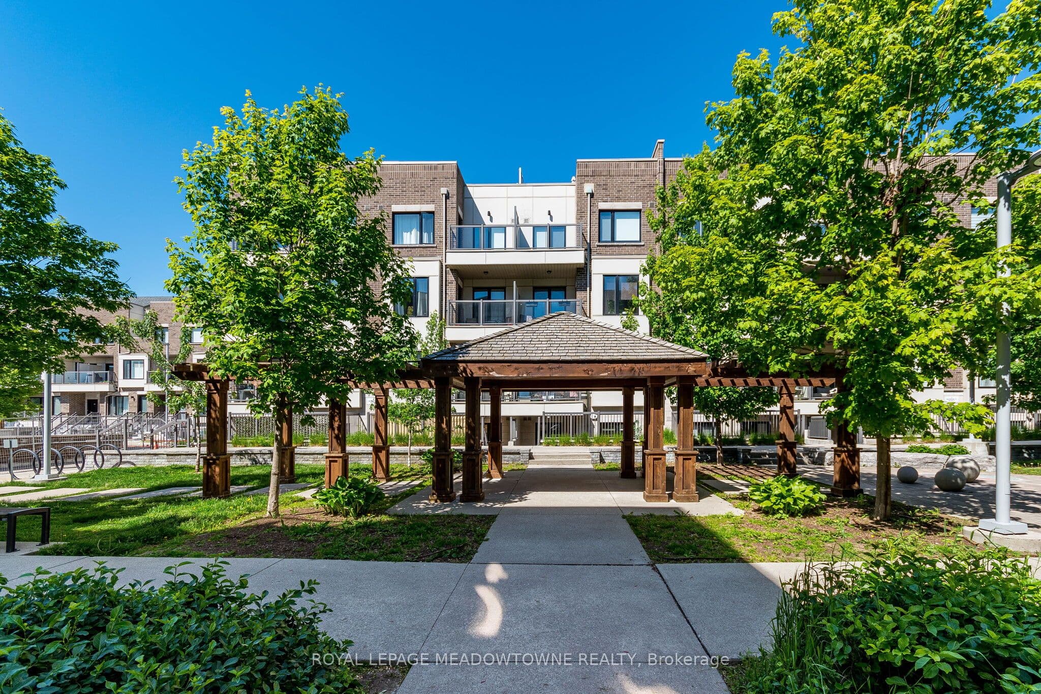 6 Drummond Street Unit 311, Toronto W06