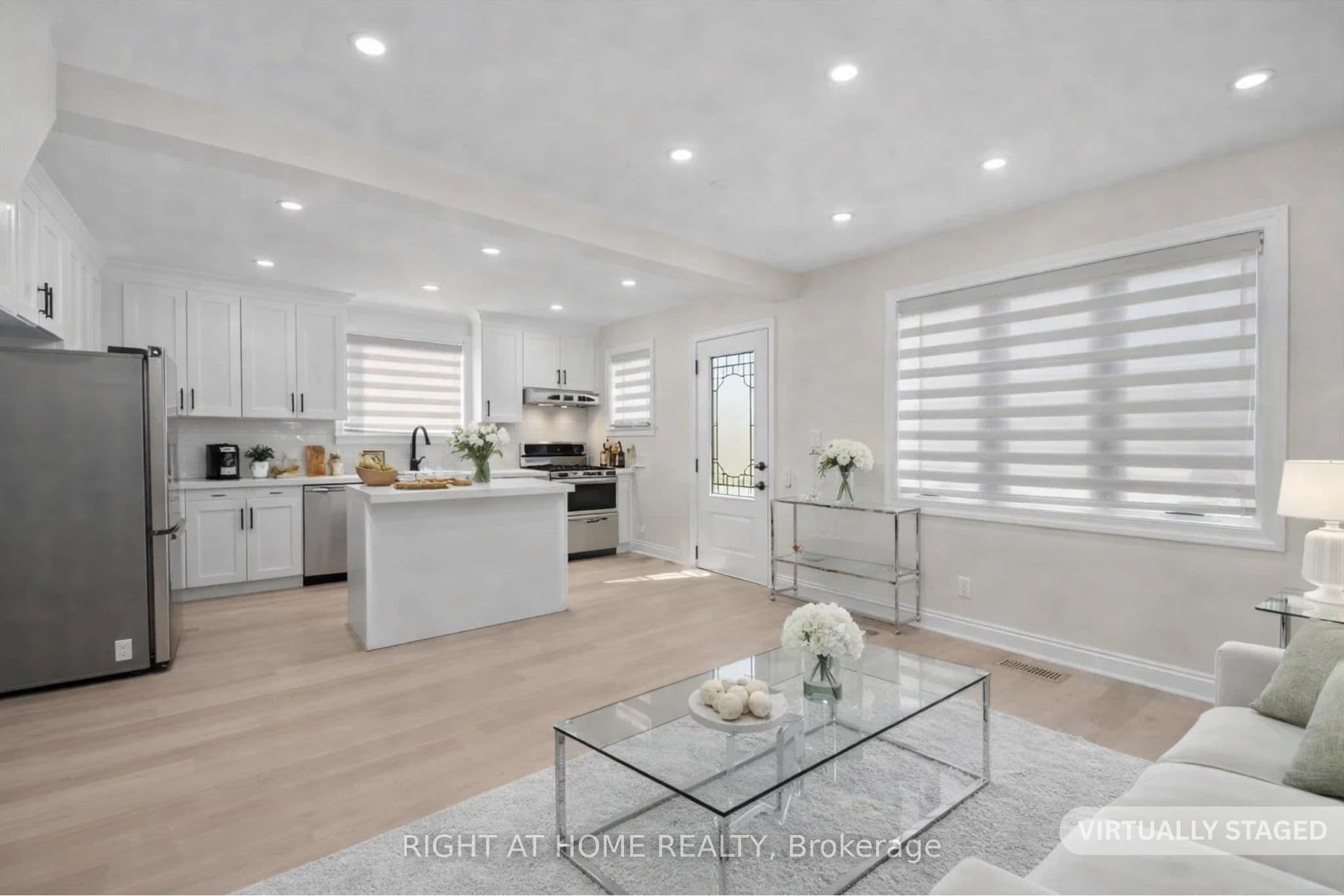 961 Victoria Park Avenue, Toronto E04