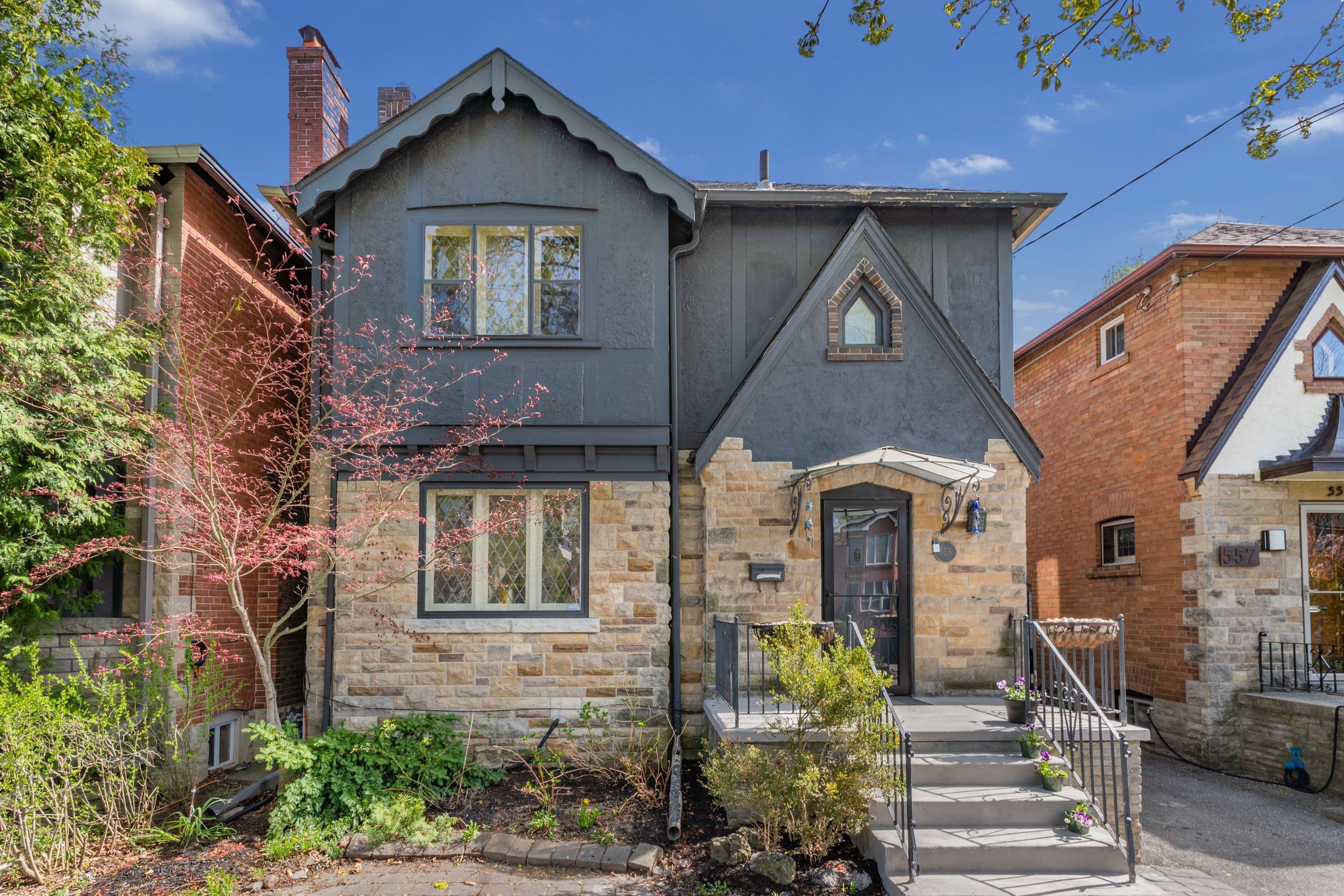 555 Castlefield Avenue, Toronto C04