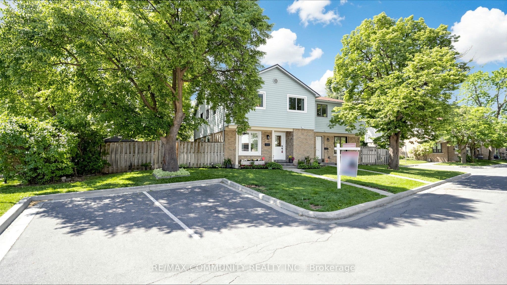 6540 Falconer Drive Unit 126, Mississauga