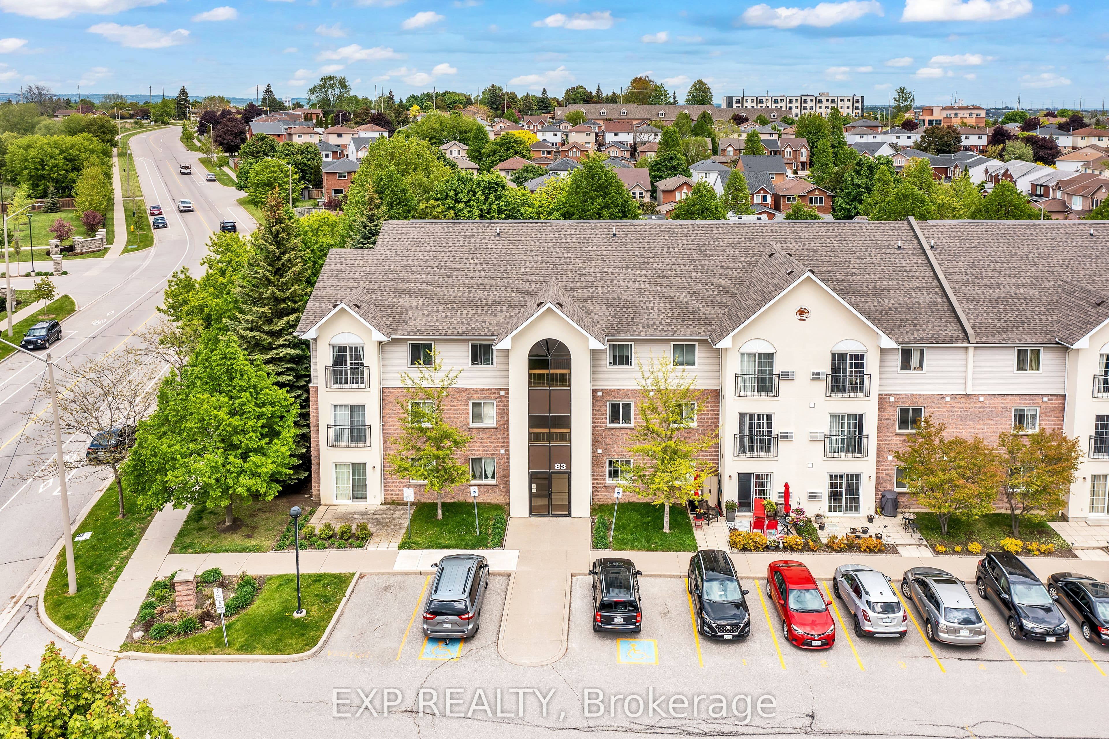 83 Aspen Springs Drive Unit 208, Clarington