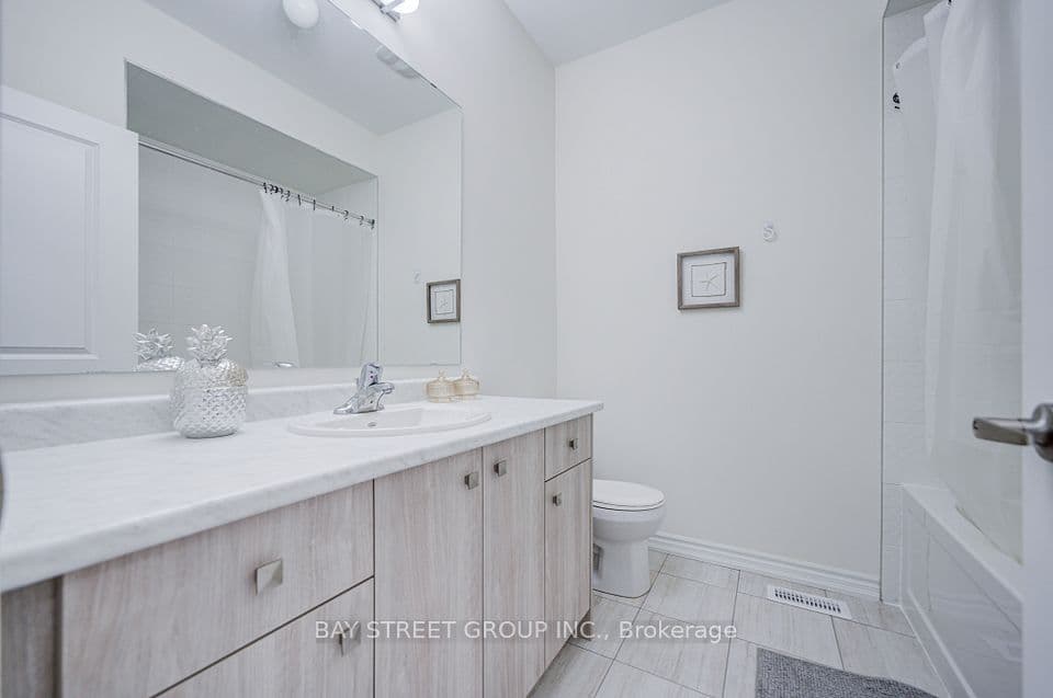 2916 Nakina Street, Pickering