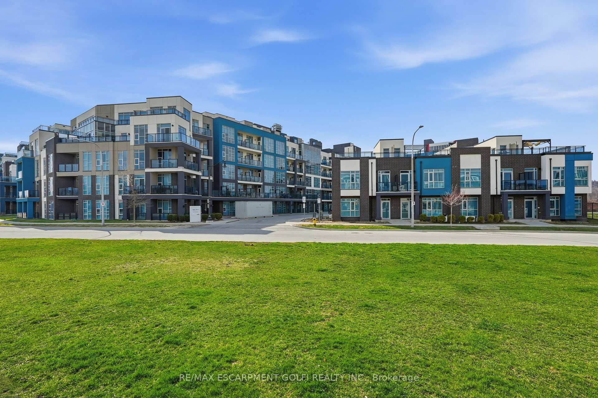 10 Concord Place Unit 304, Grimsby