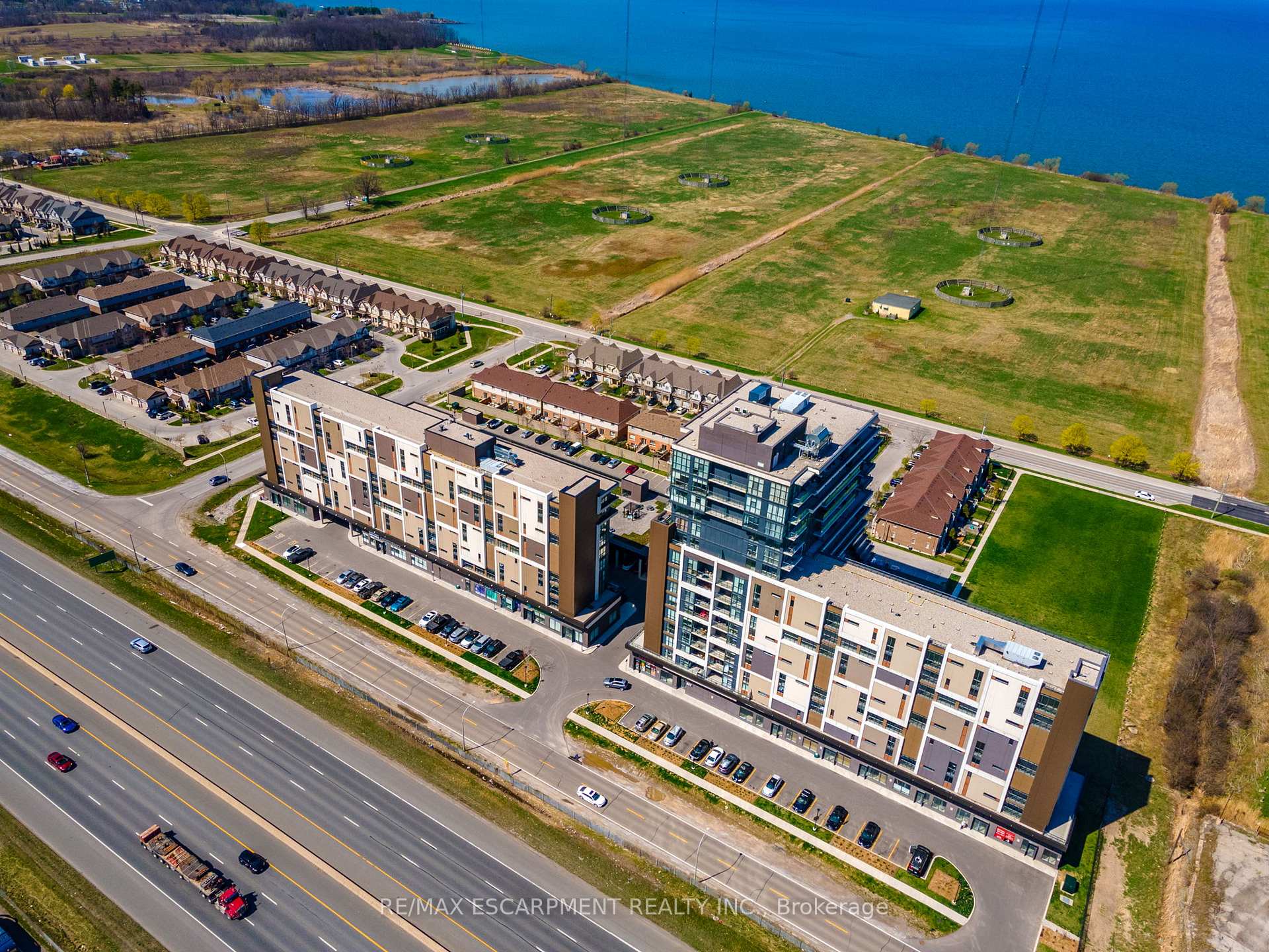 550 North Service Road Unit 1404, Grimsby