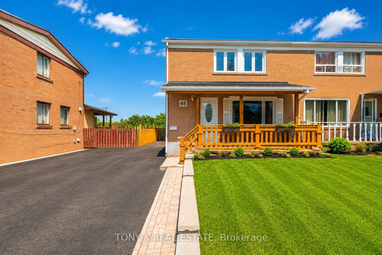 65 Clapperton Avenue, Toronto E04