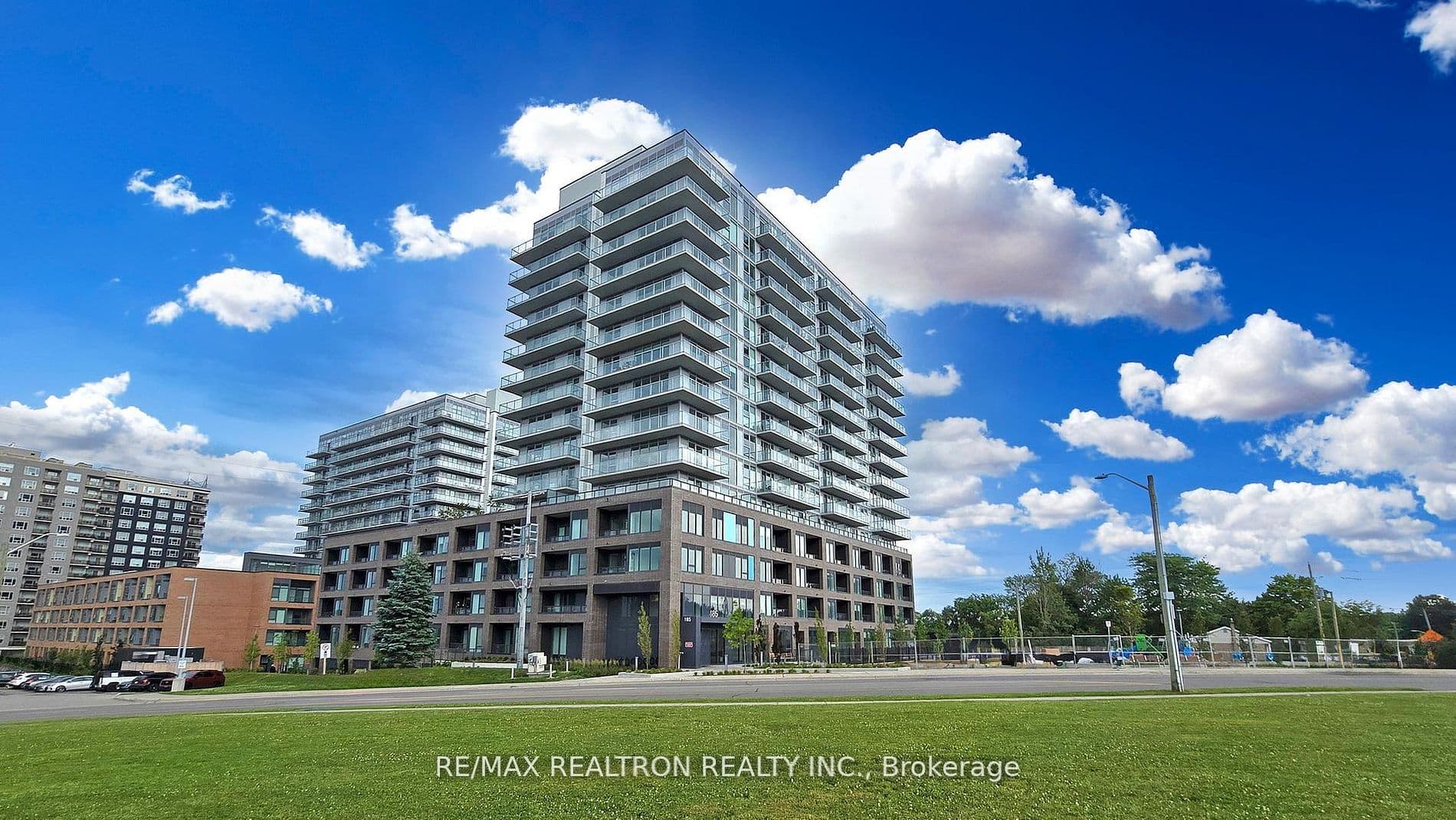 185 Deerfield Road Unit 909, Newmarket