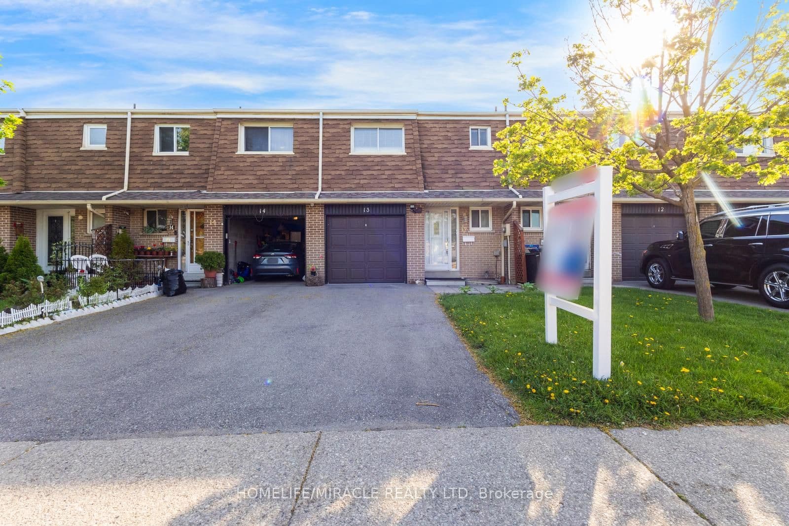 7450 Darcel Avenue Unit 13, Mississauga