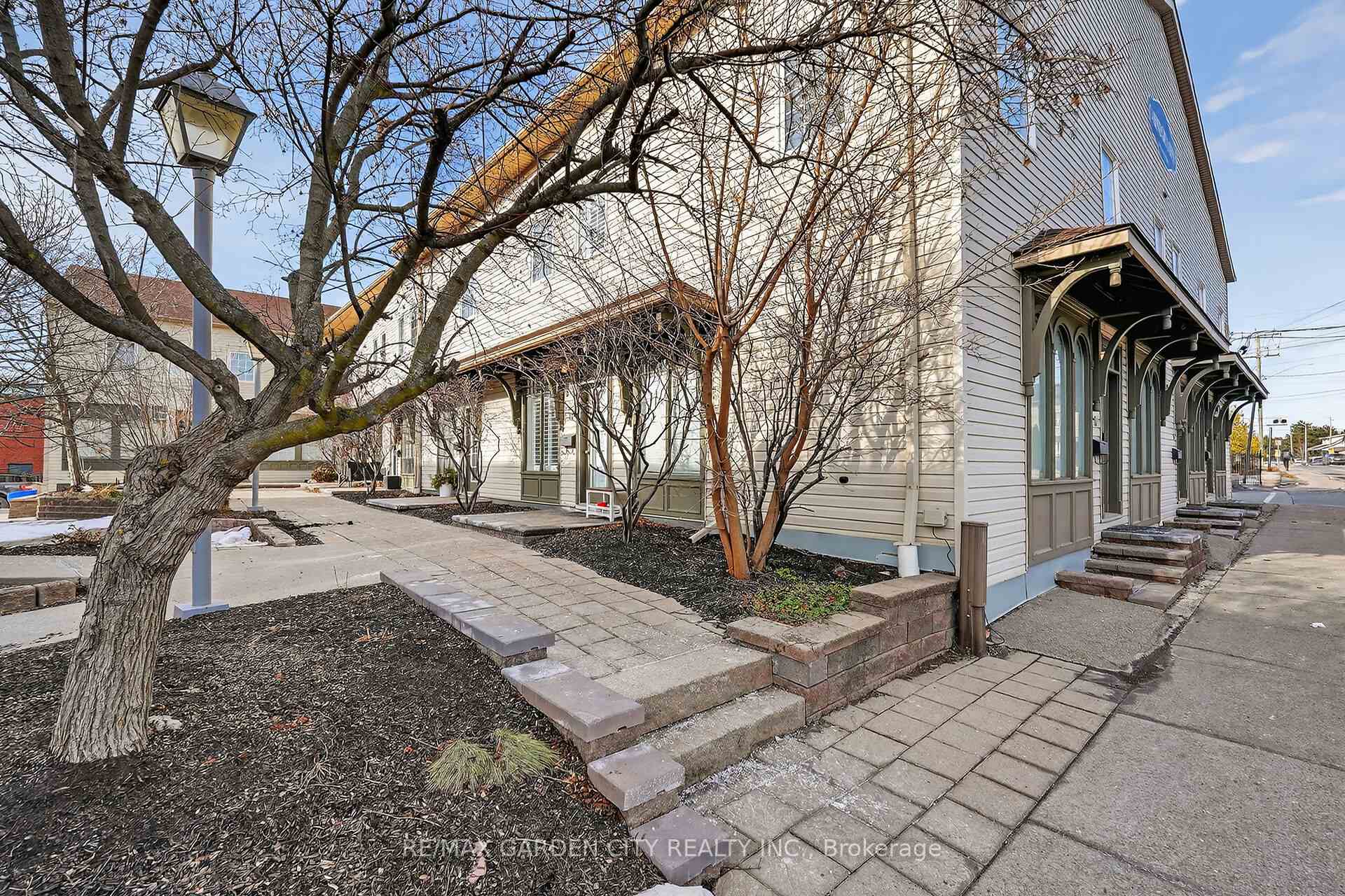 49 Ontario Street Unit 11, Grimsby