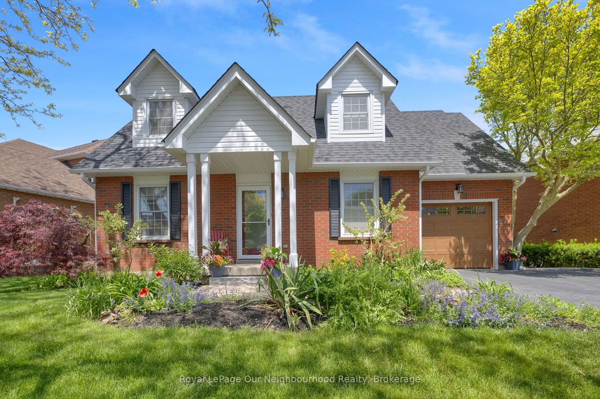 6 Orchard Park Drive, Clarington