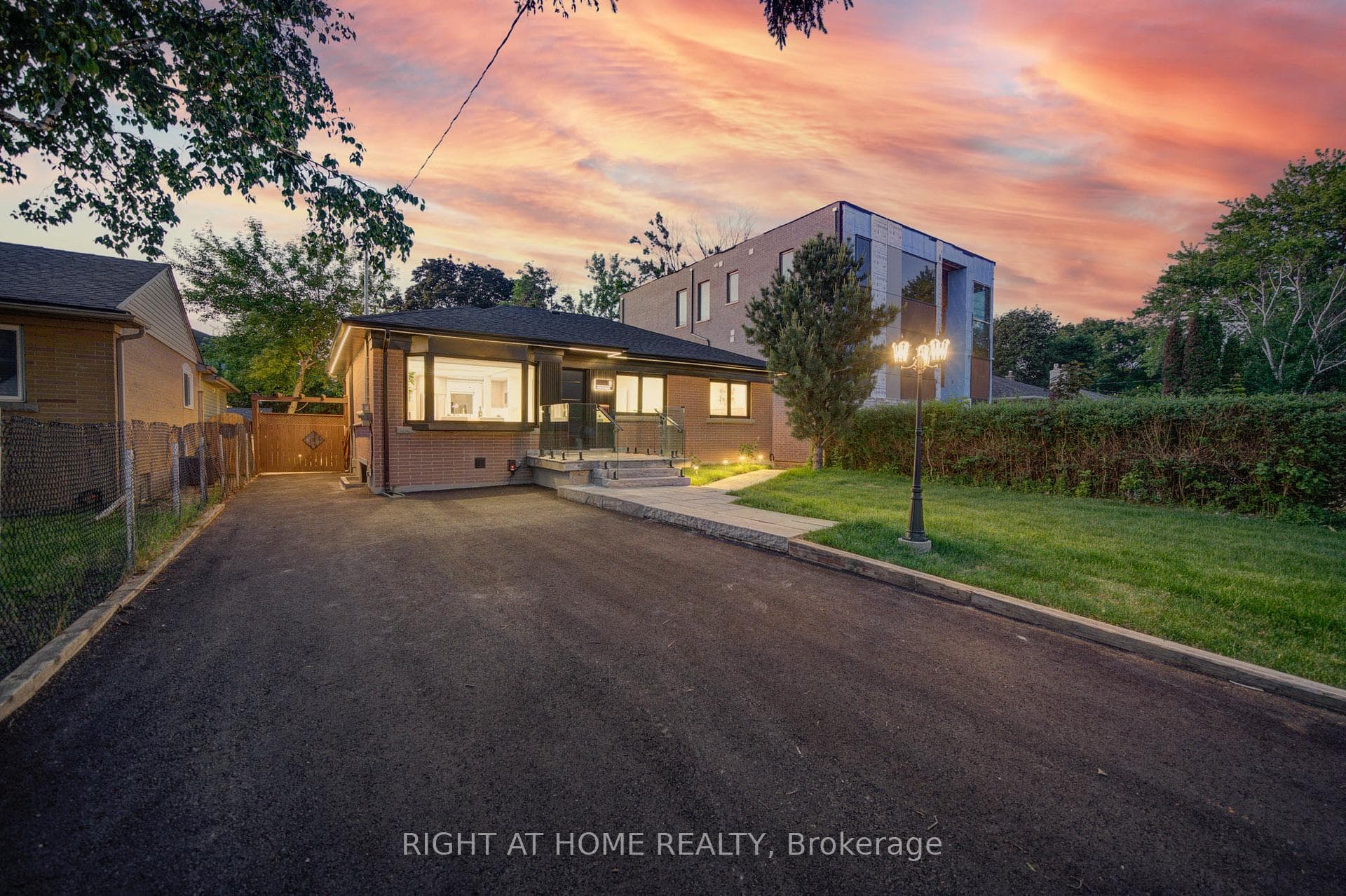 9 Cartier Crescent, Richmond Hill