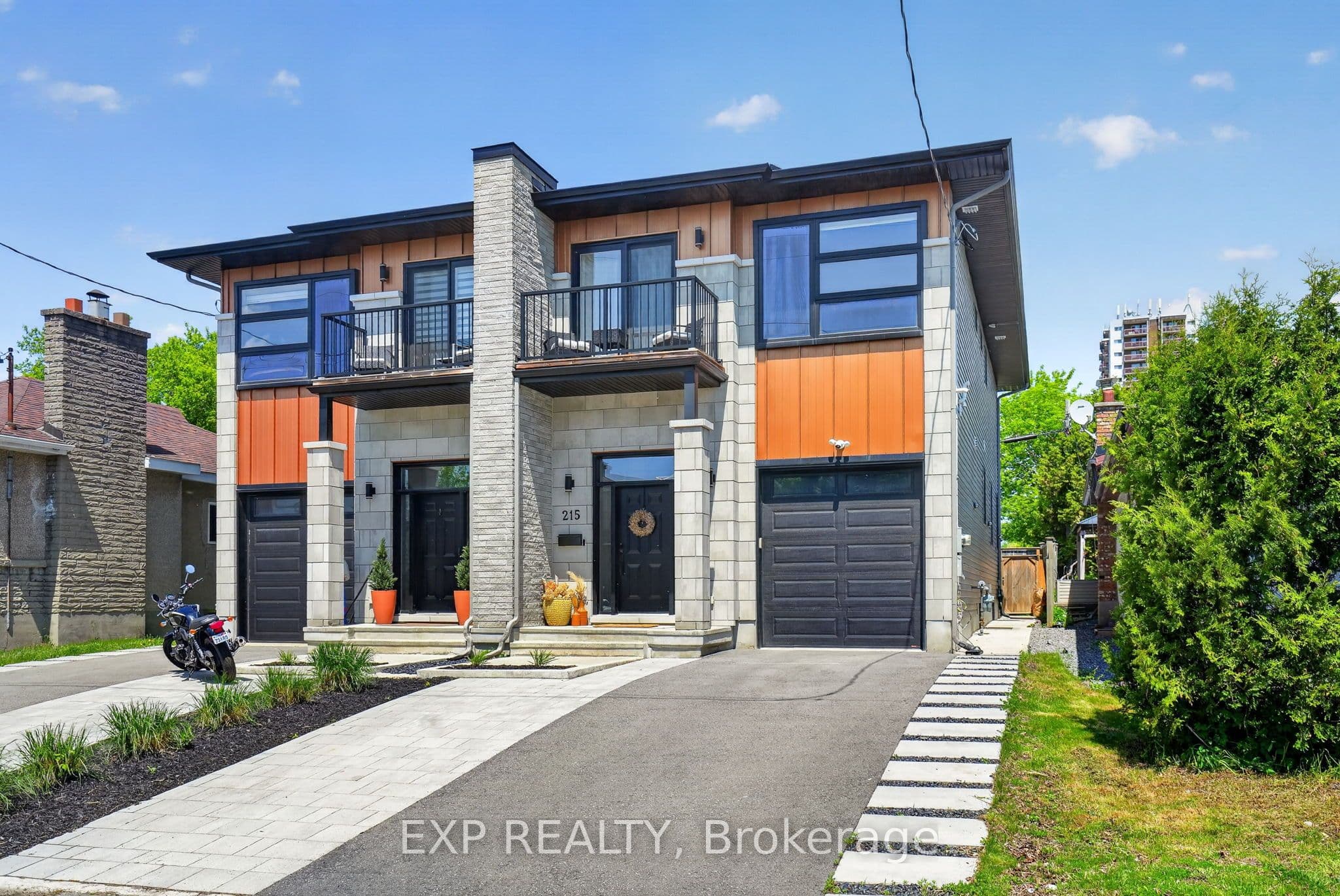 215 Columbus Avenue, Overbrook - Castleheights and Area