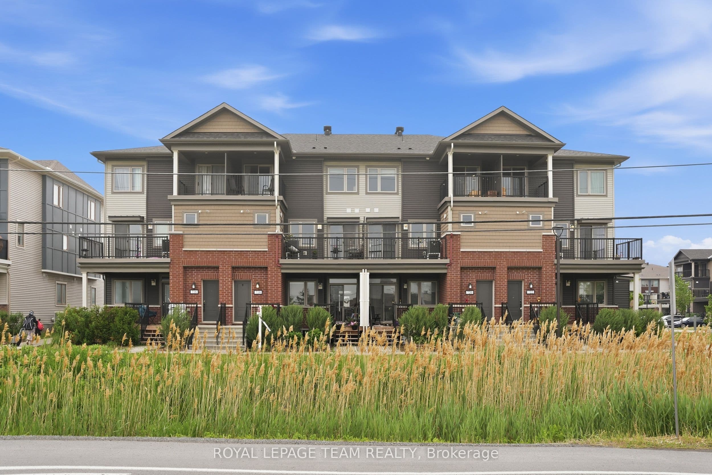 718 Lapland Private, Kanata