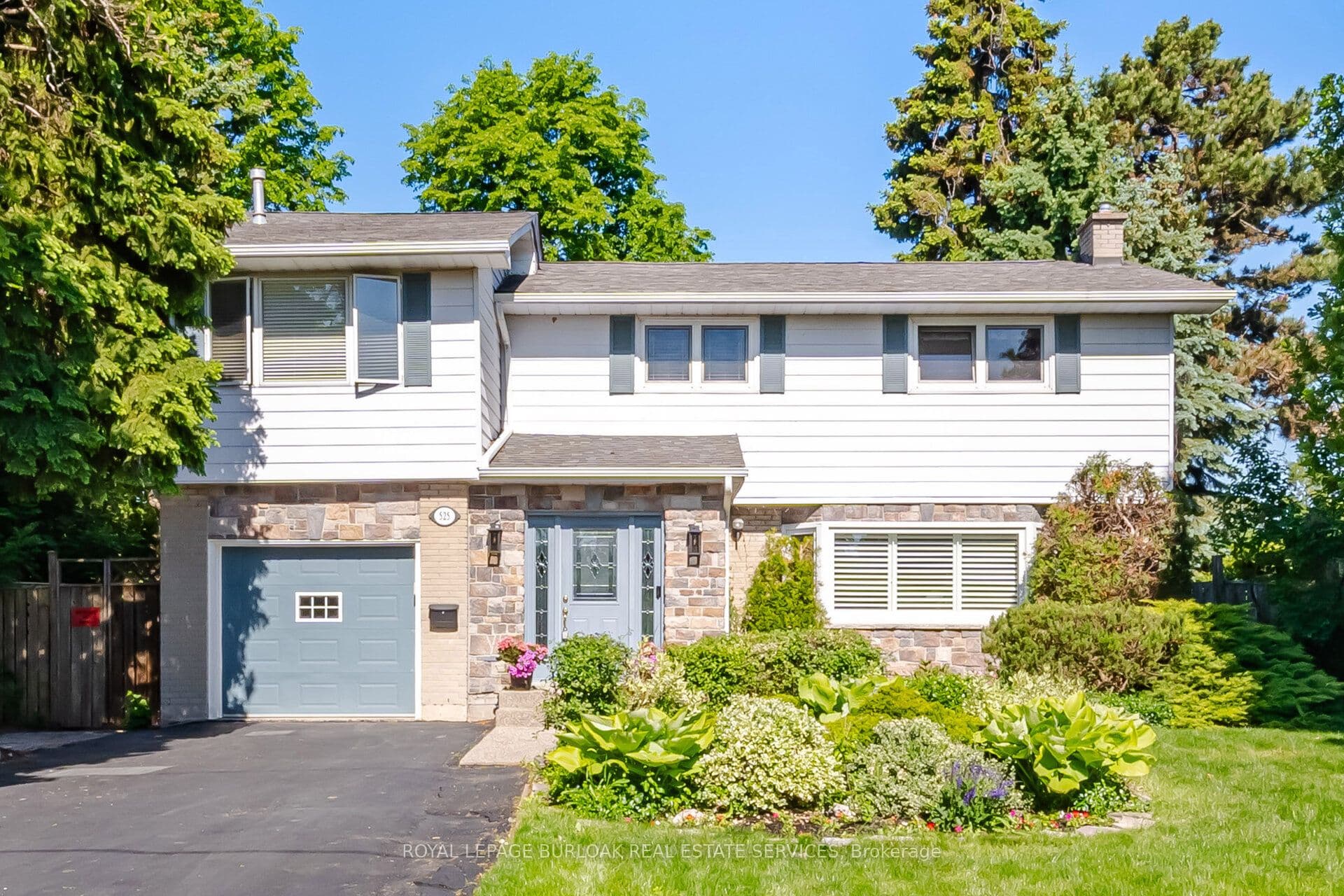 525 Grand Boulevard, Oakville
