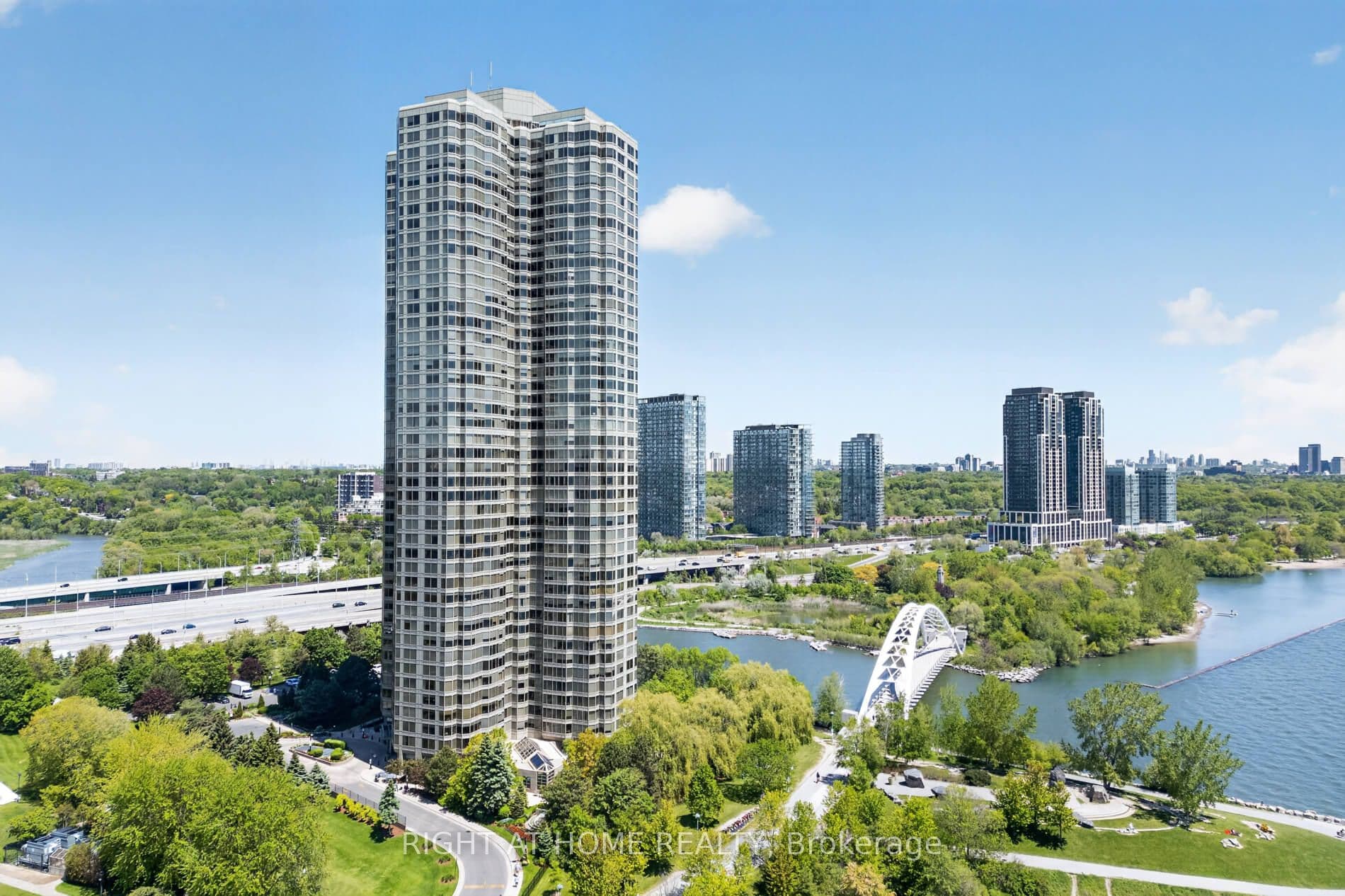 1 Palace Pier Court Unit 607, Toronto W06