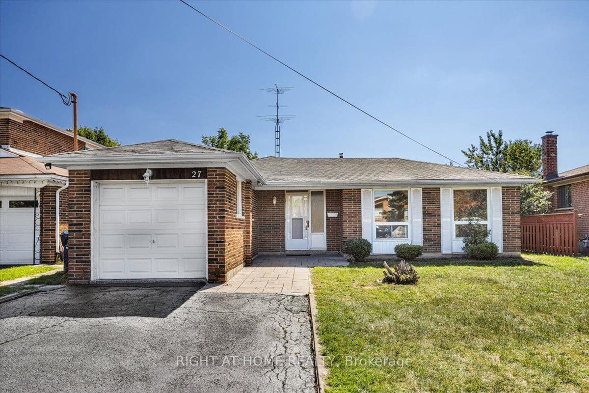 27 Villata Gardens, Toronto W05