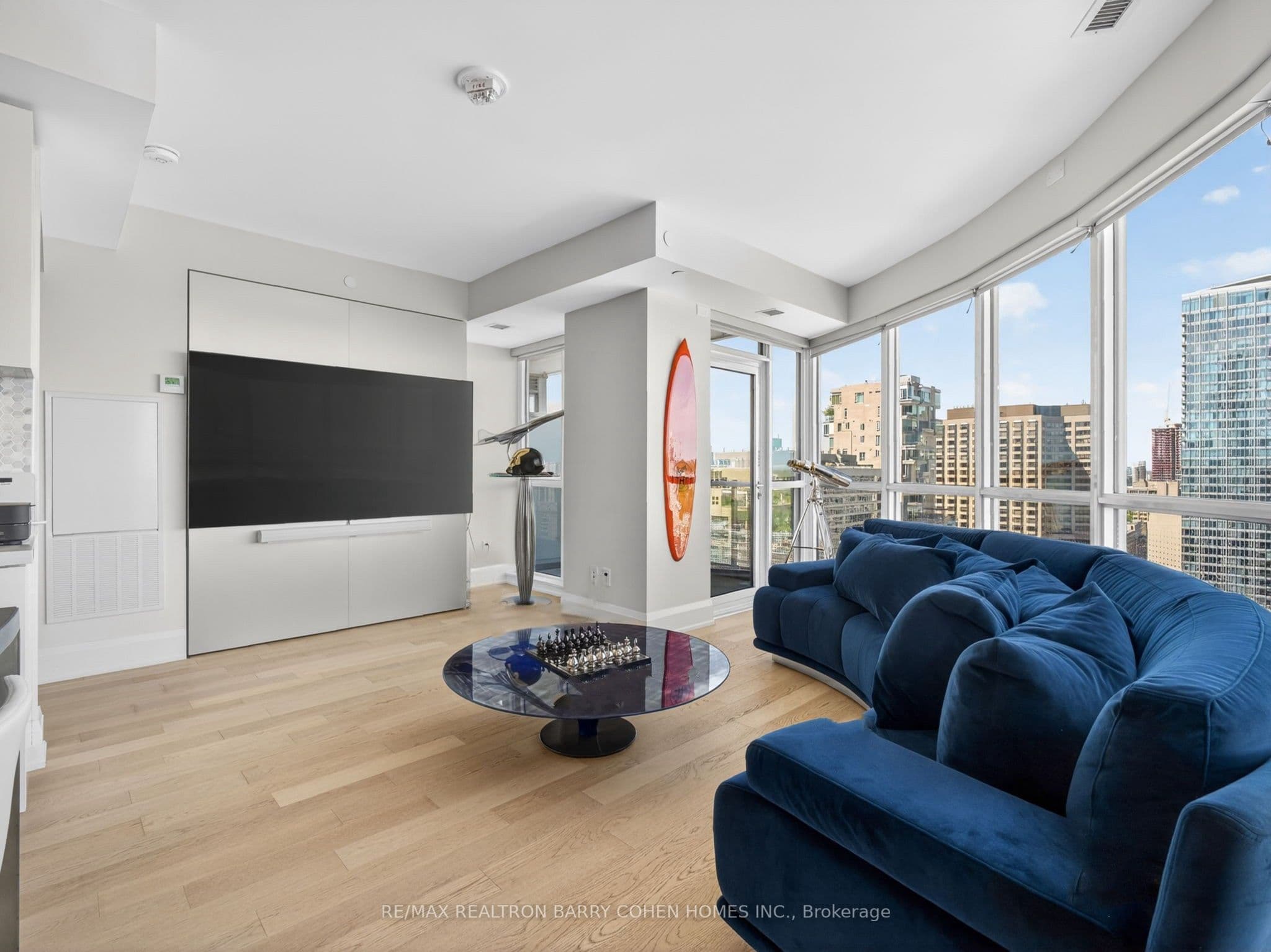 88 Cumberland Street Unit 2104, Toronto C02