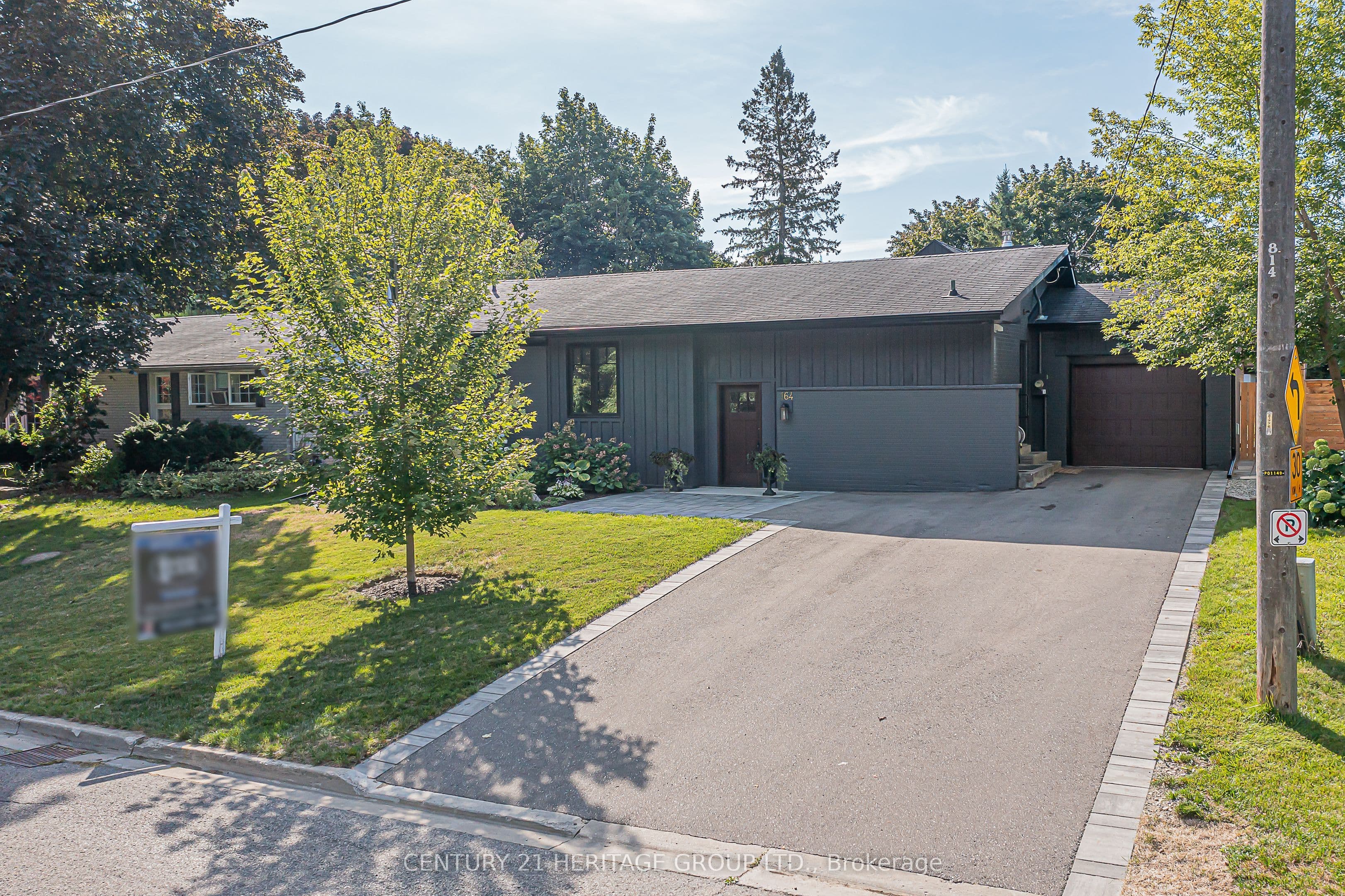 164 Park Avenue, Newmarket