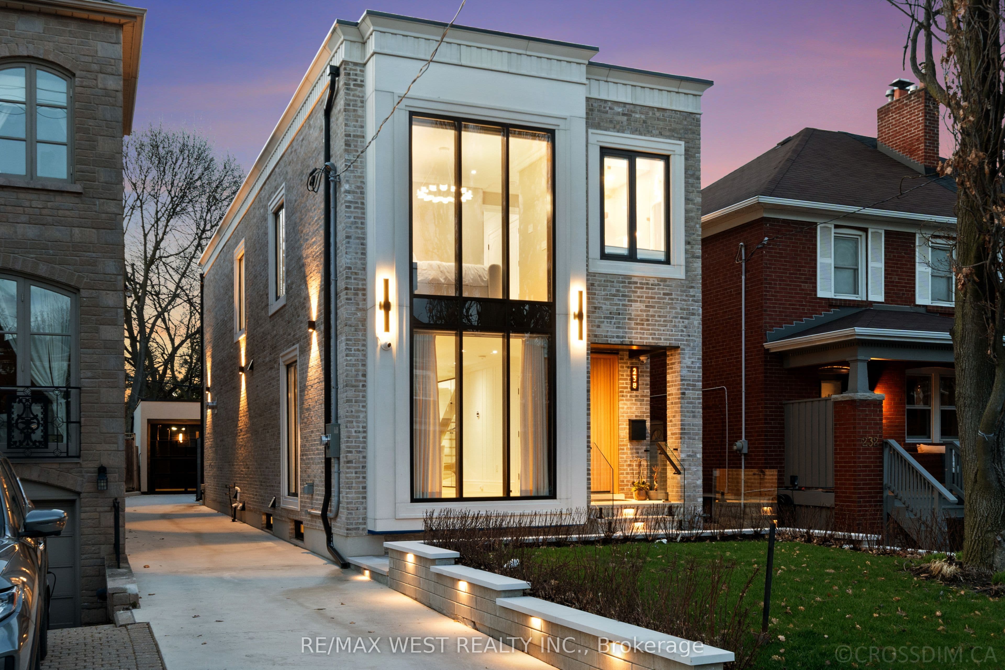238 Melrose Avenue N, Toronto C04