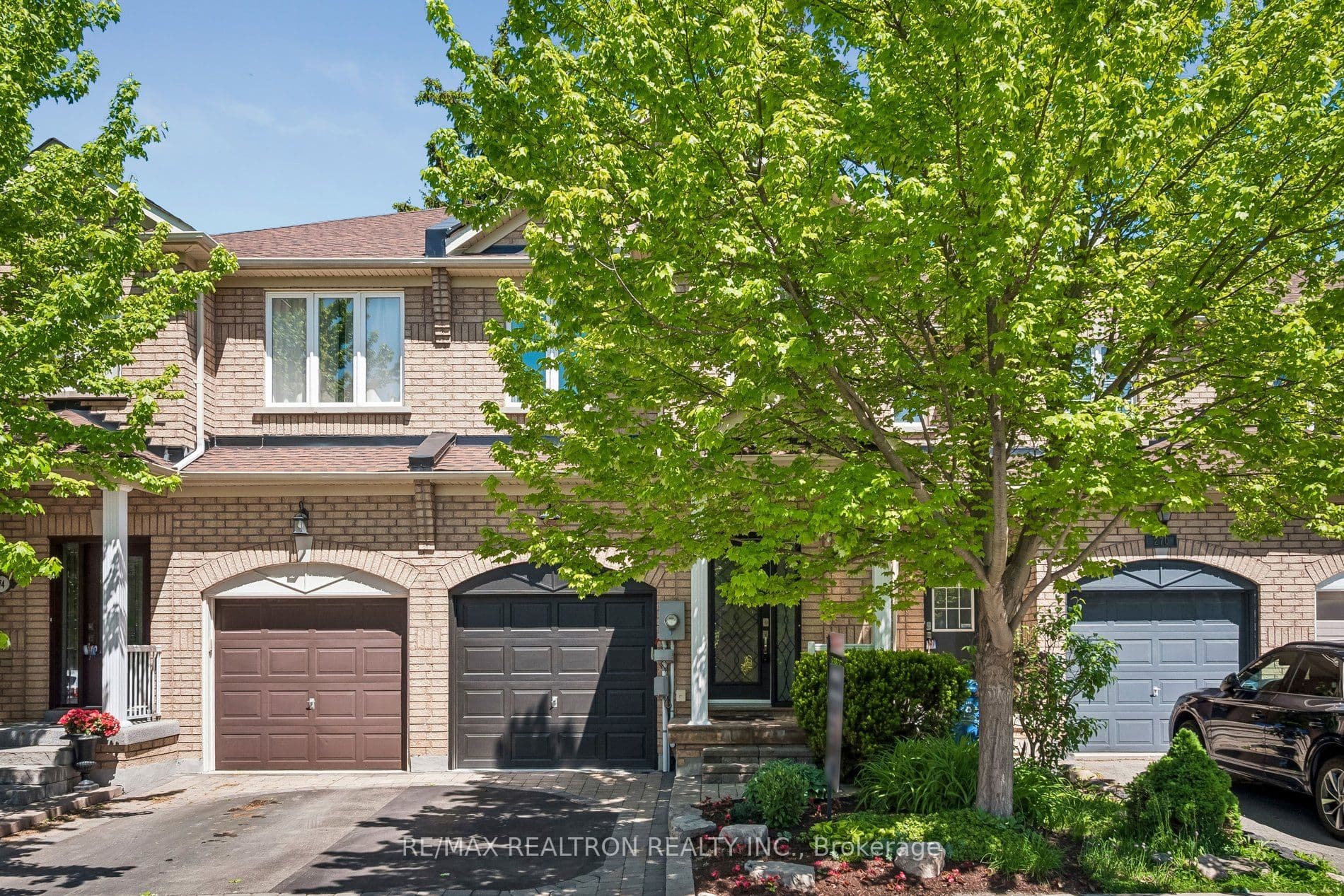 272 Tom Taylor Crescent, Newmarket