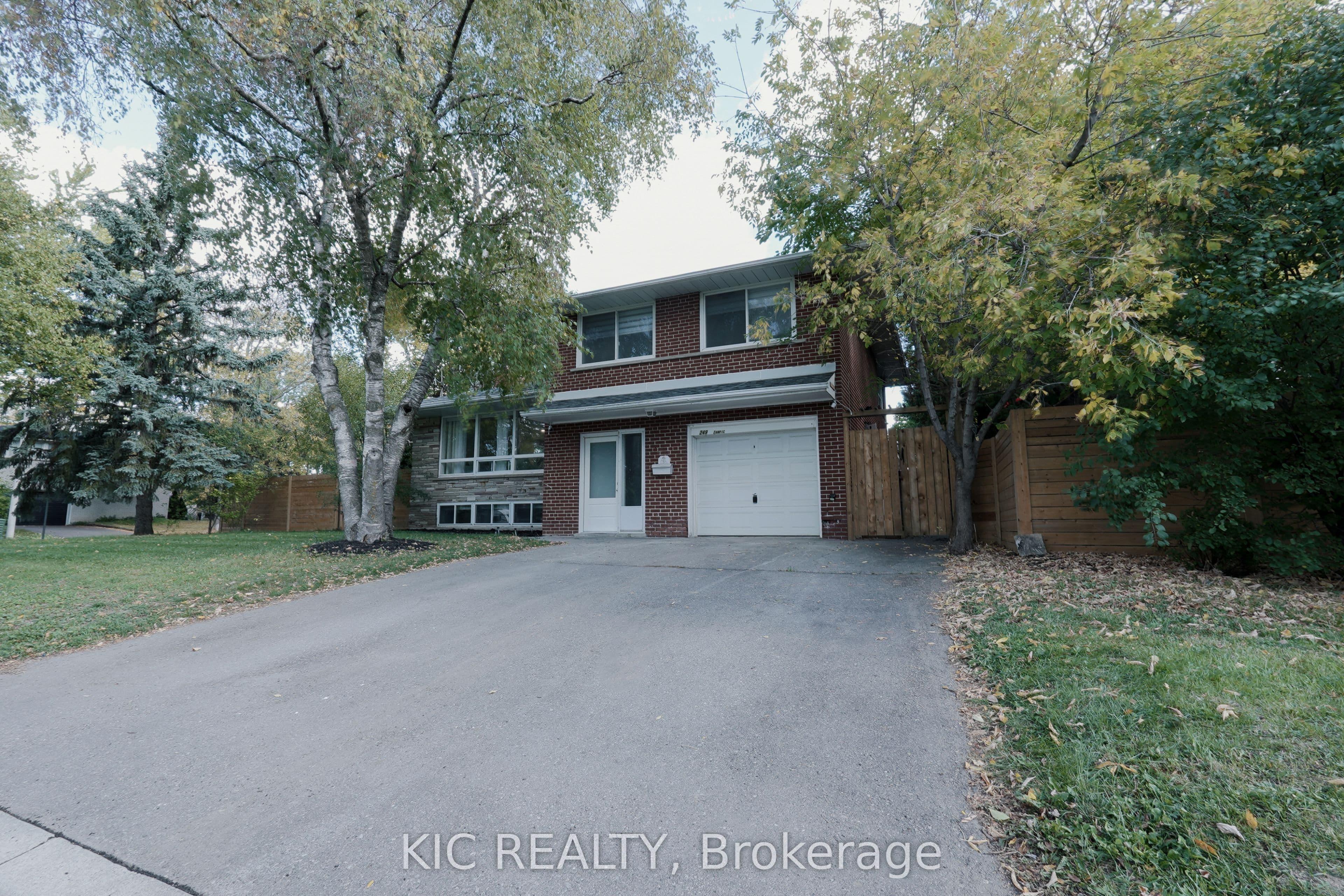 249 Tampico Road, Richmond Hill
