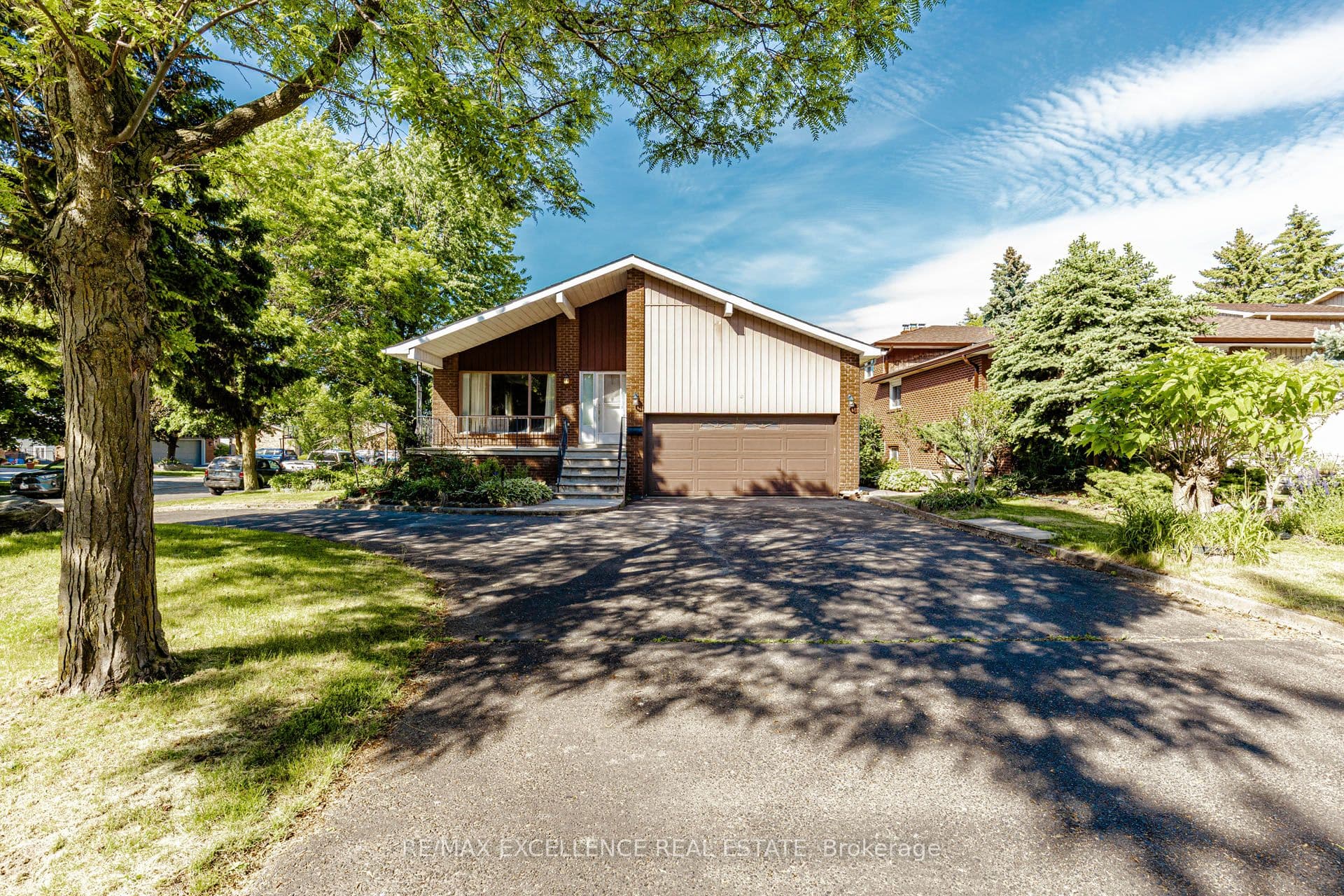 15 Maidstone Crescent, Brampton