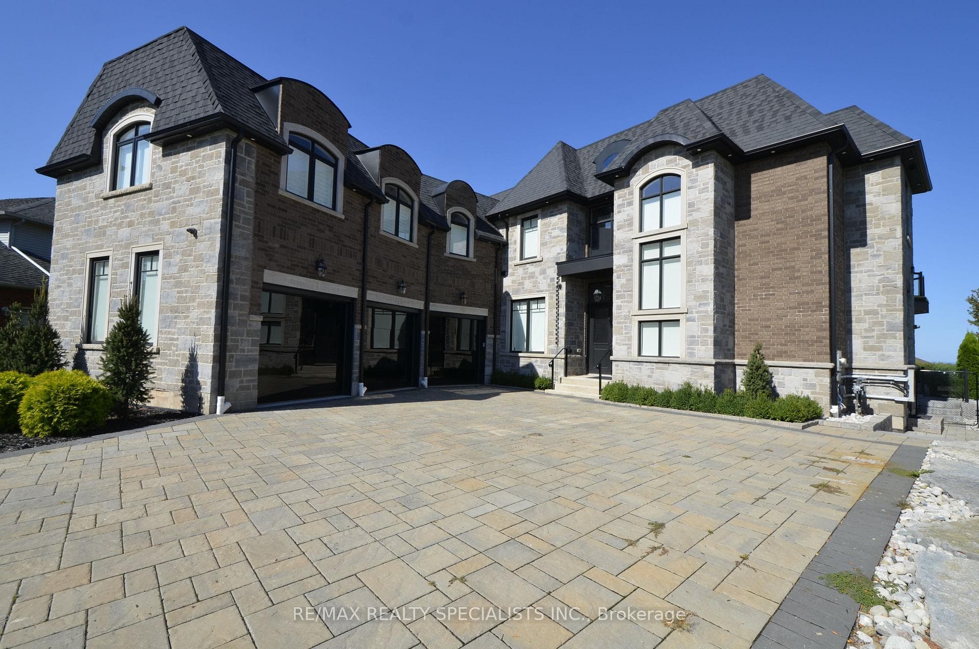 16 SHORELINE Crescent, Grimsby