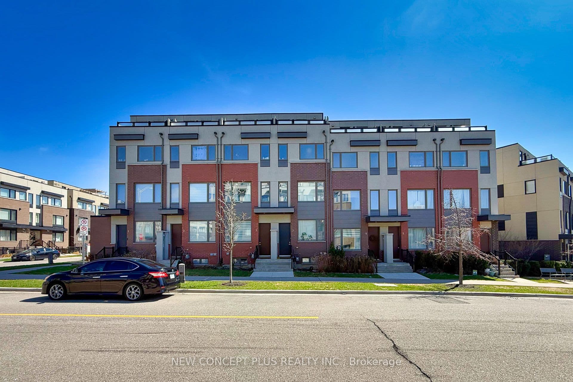 9 Thomas Mulholland Drive, Toronto W05