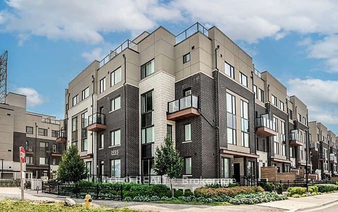 1555 Kingston Road Unit 218, Pickering
