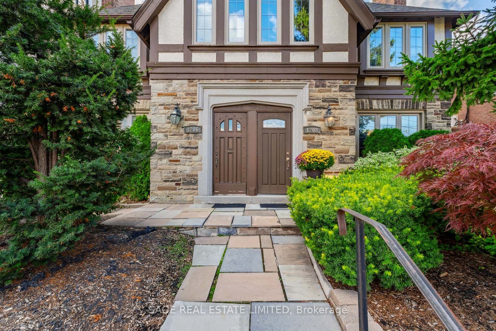 1208 Avenue Road, Toronto C04