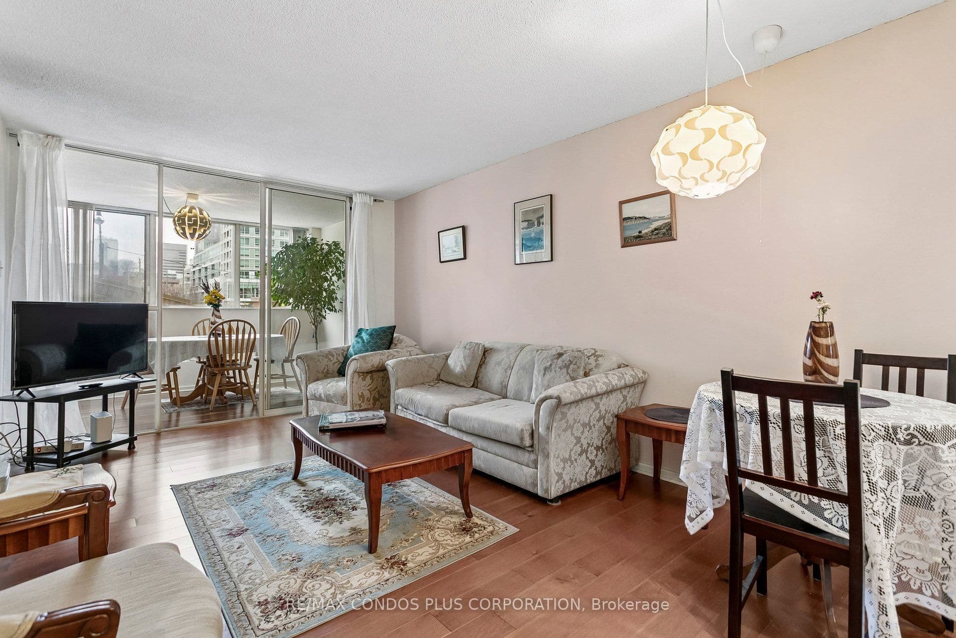 15 Maitland Place Unit 204, Toronto C08