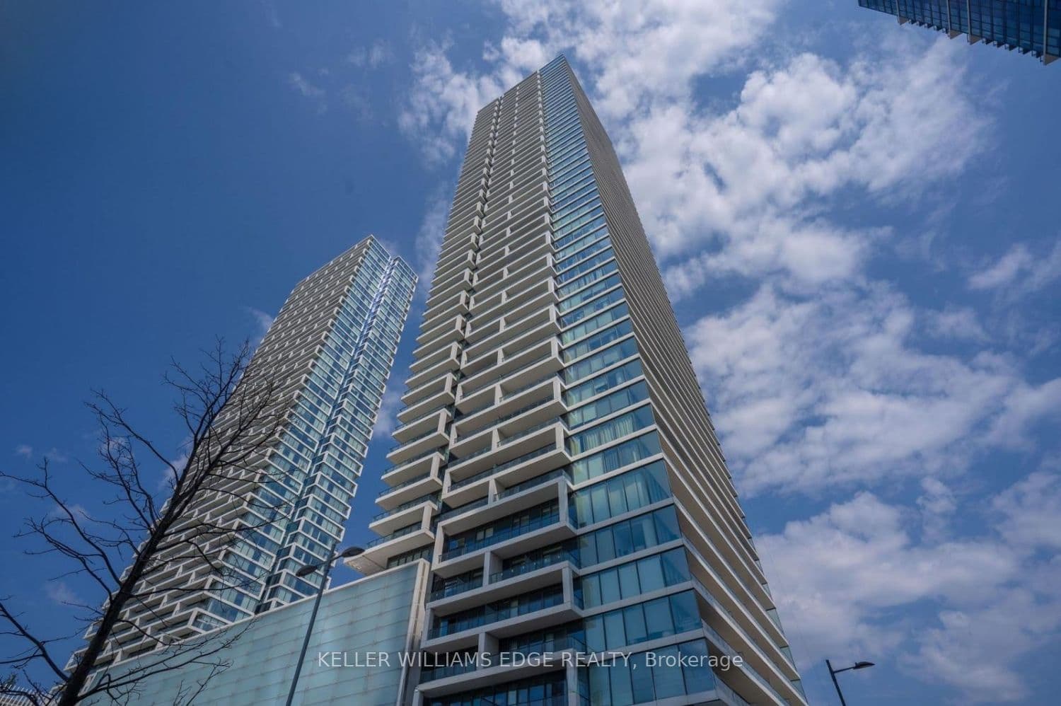 950 Portage Parkway Unit 2005, Vaughan