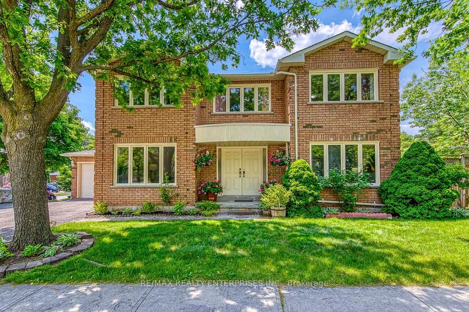 2921 Caradoc Lane, Oakville