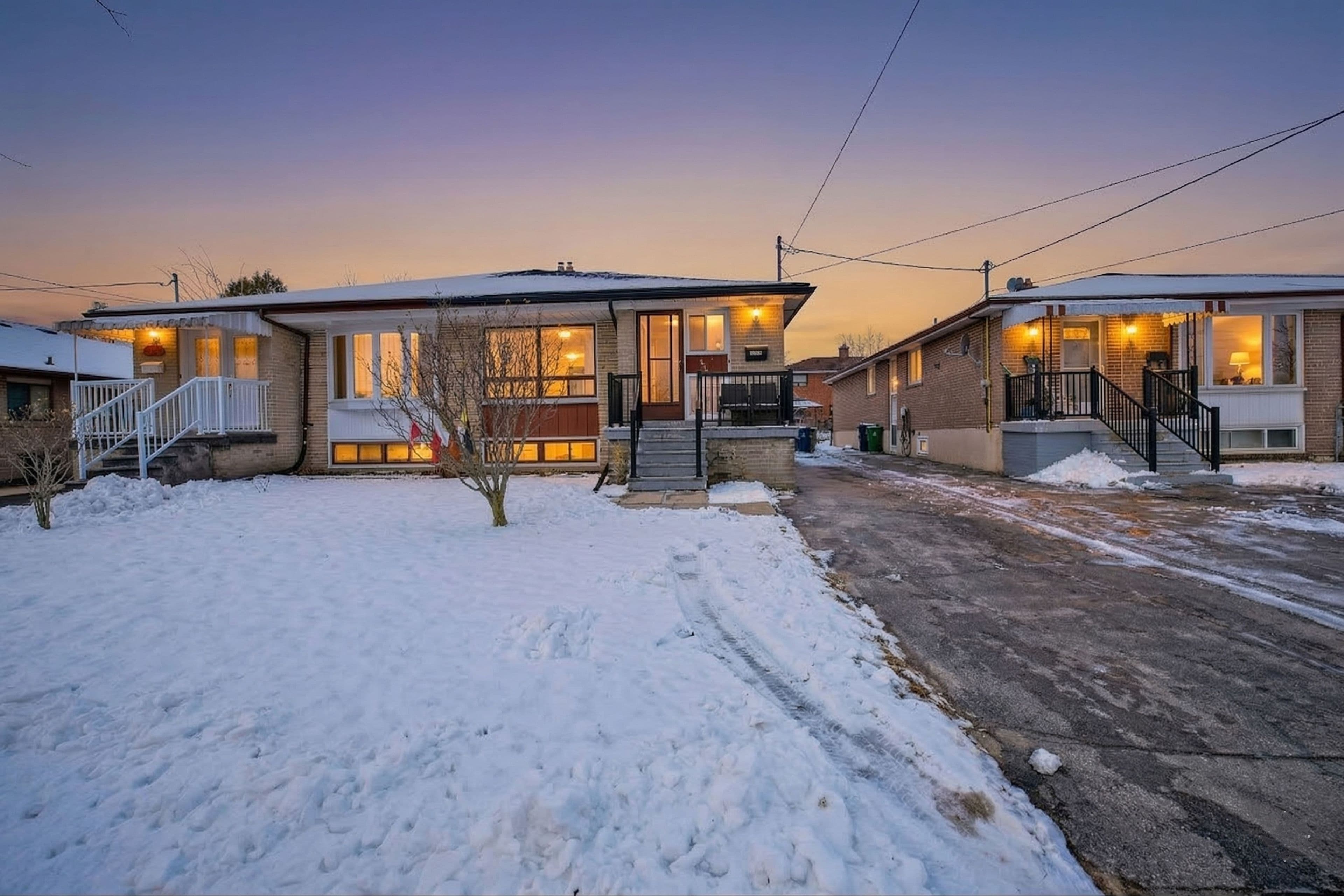 130 Duncanwoods Drive, Toronto W05