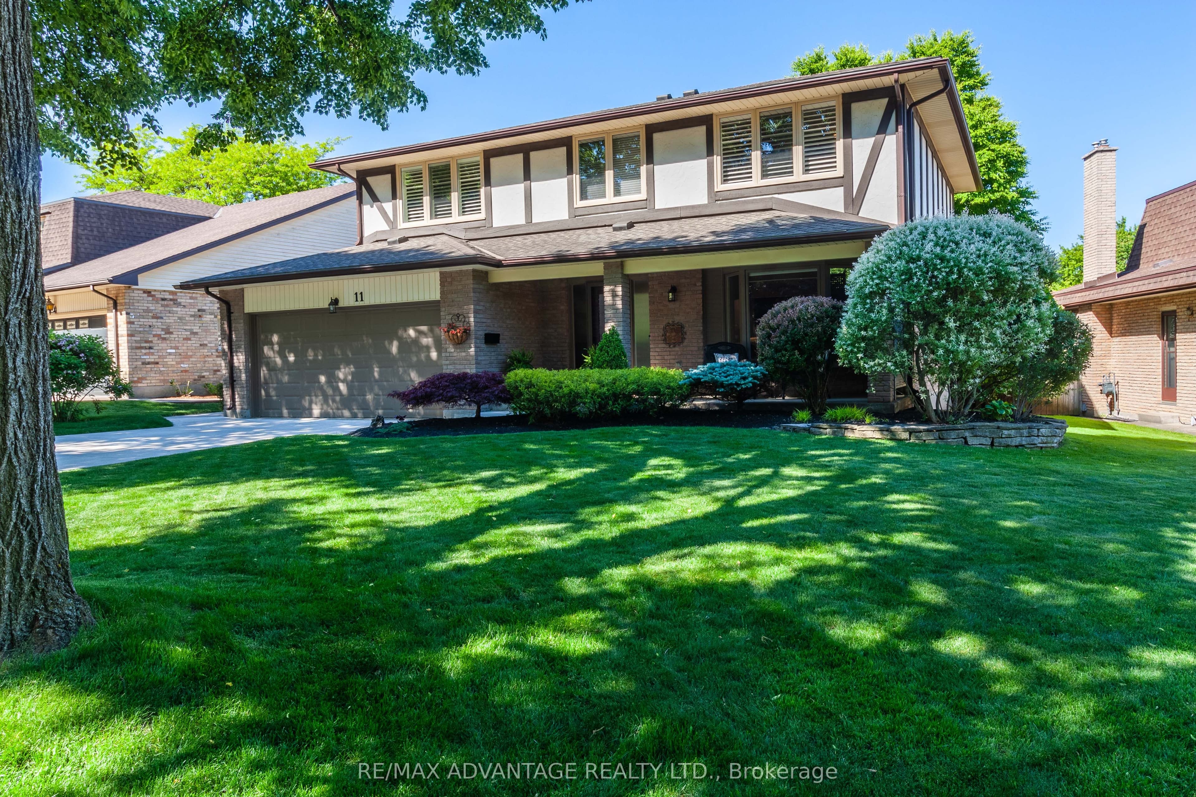 11 Farmington Crescent, London South