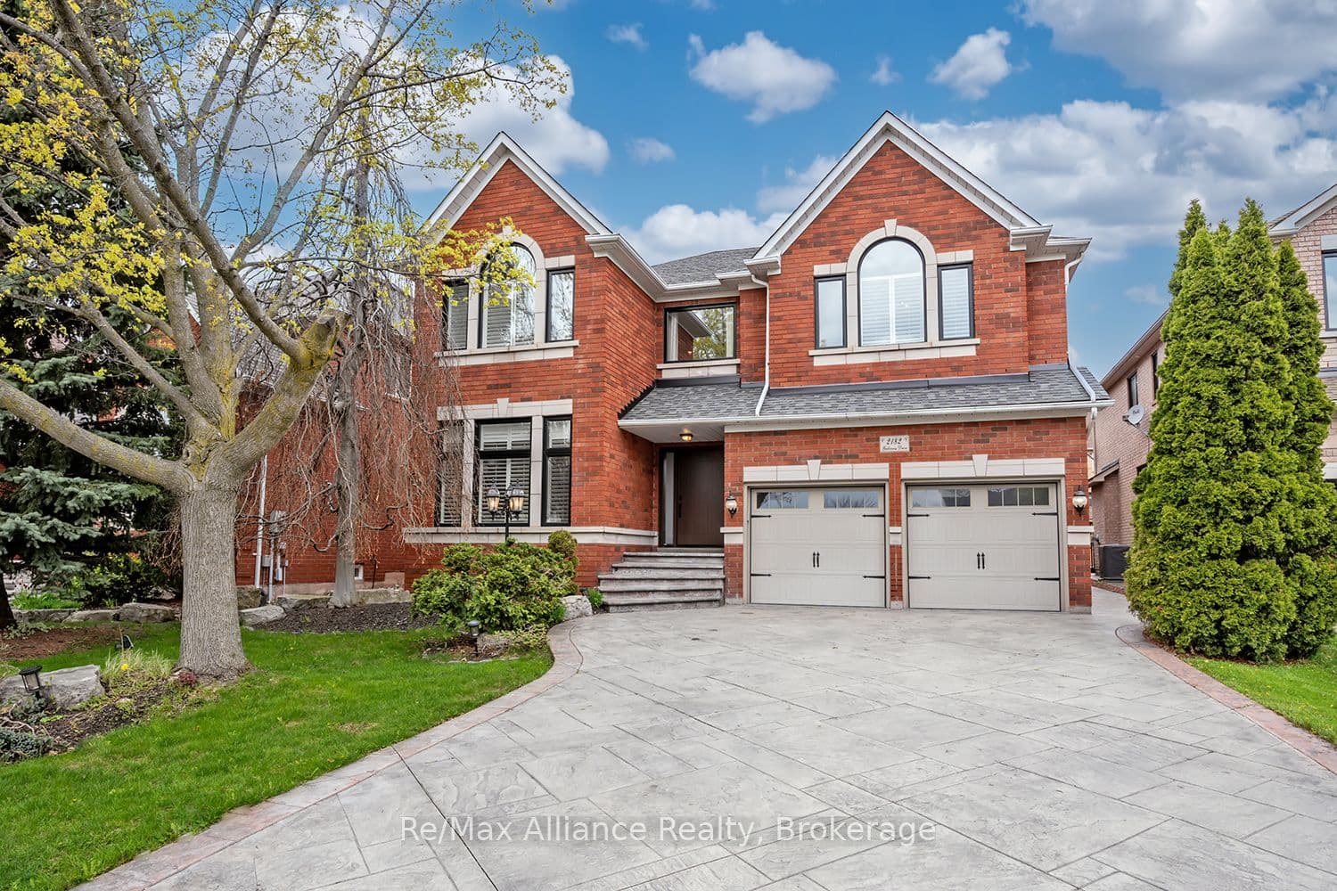 2182 Galloway Drive, Oakville