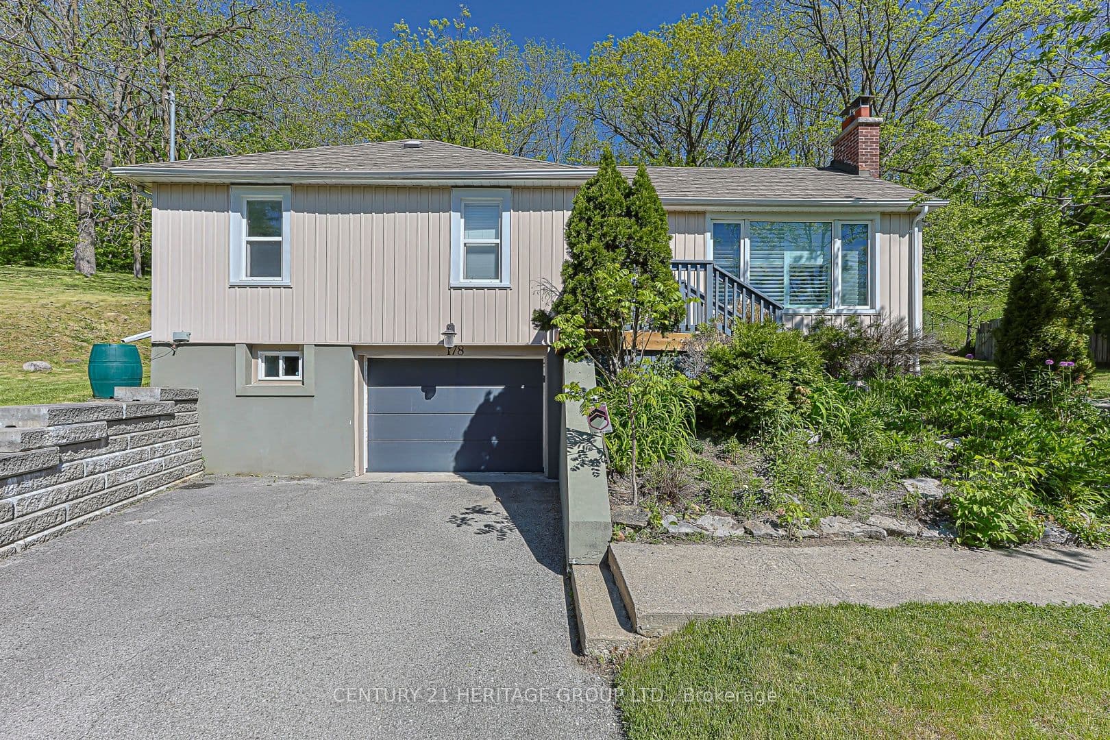 178 Main Street N, Newmarket