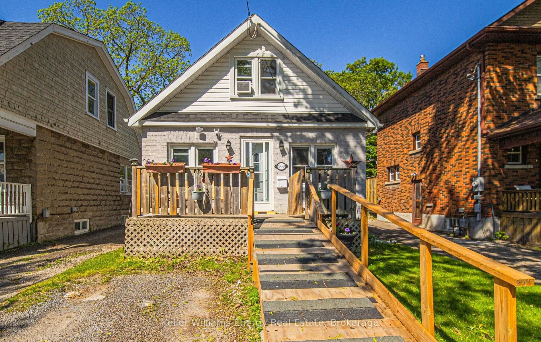 266 Division Street, Oshawa
