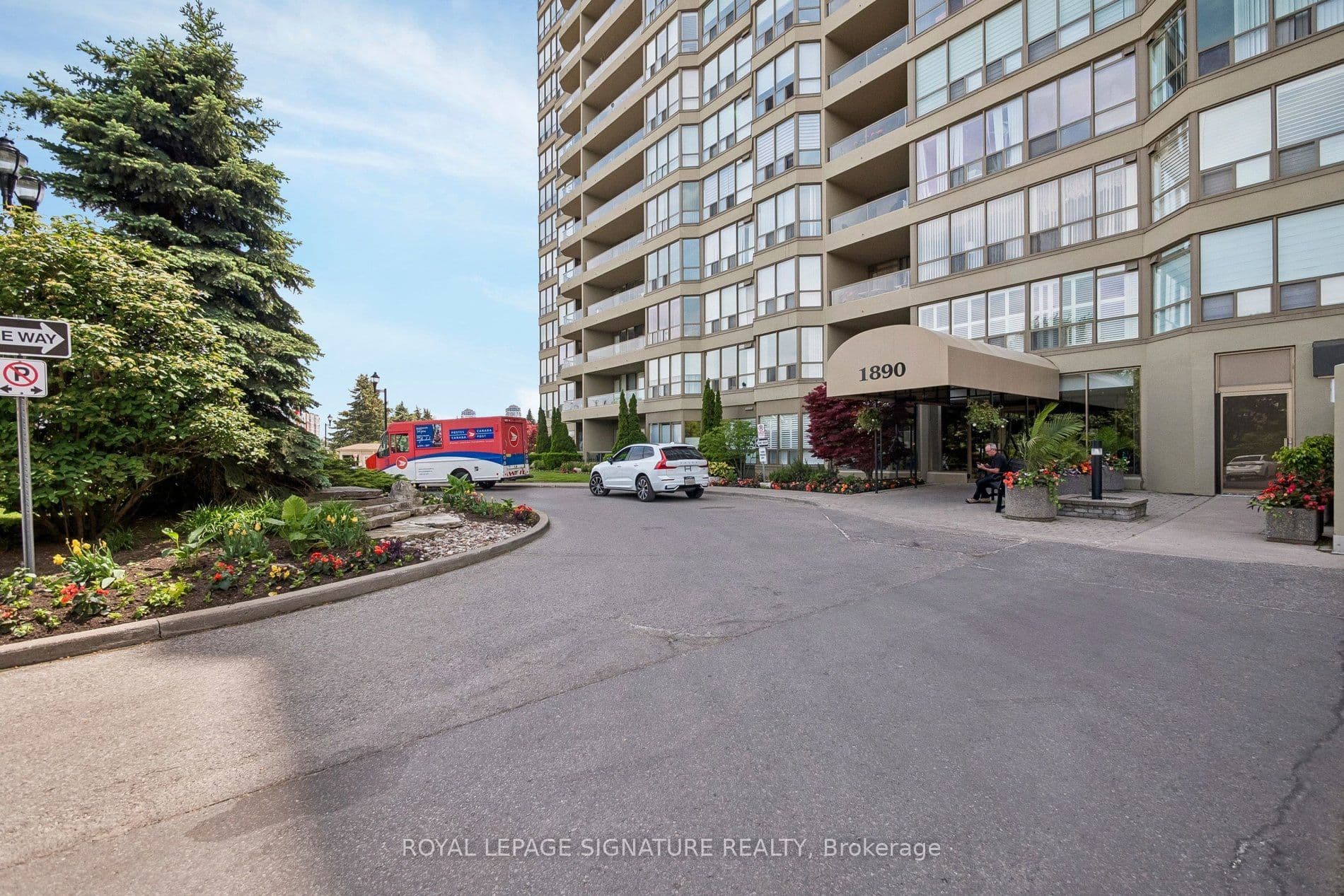 1890 Valley Farm Road Unit 715, Pickering