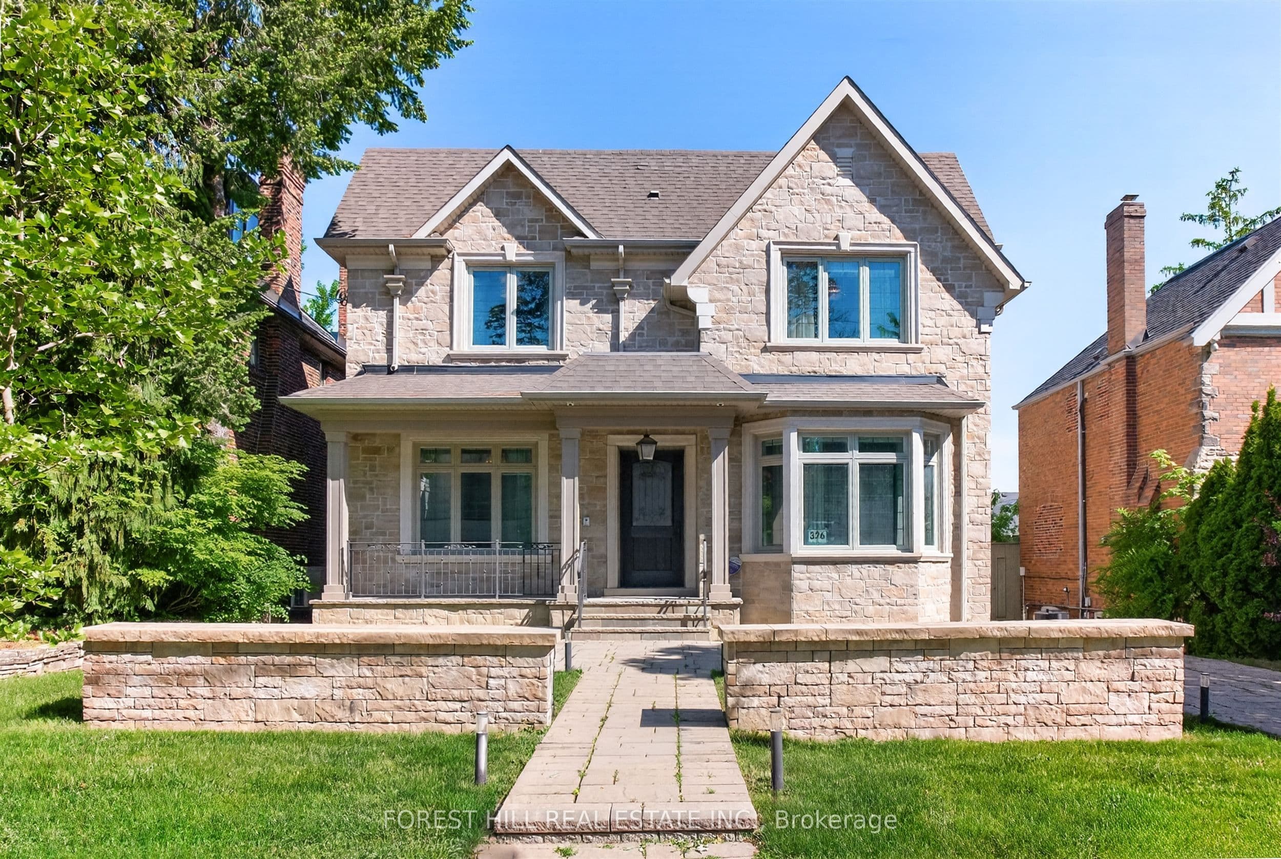 326 Lytton Boulevard, Toronto C04