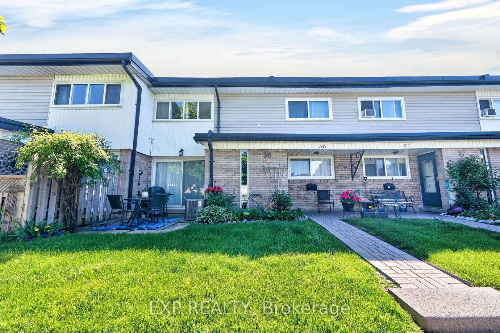 925 Bayly Street Unit 36, Pickering