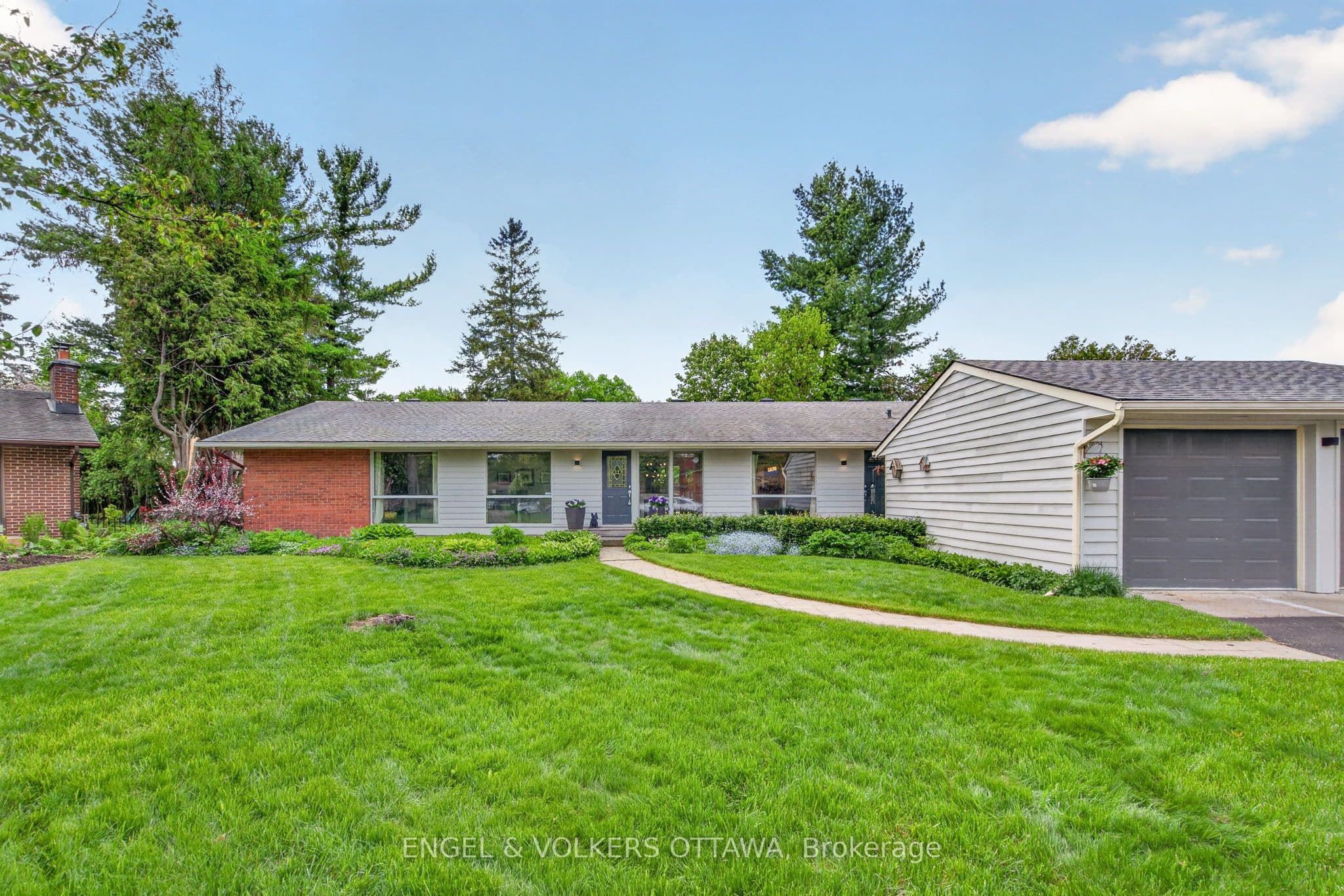 35 Riopelle Court, Kanata